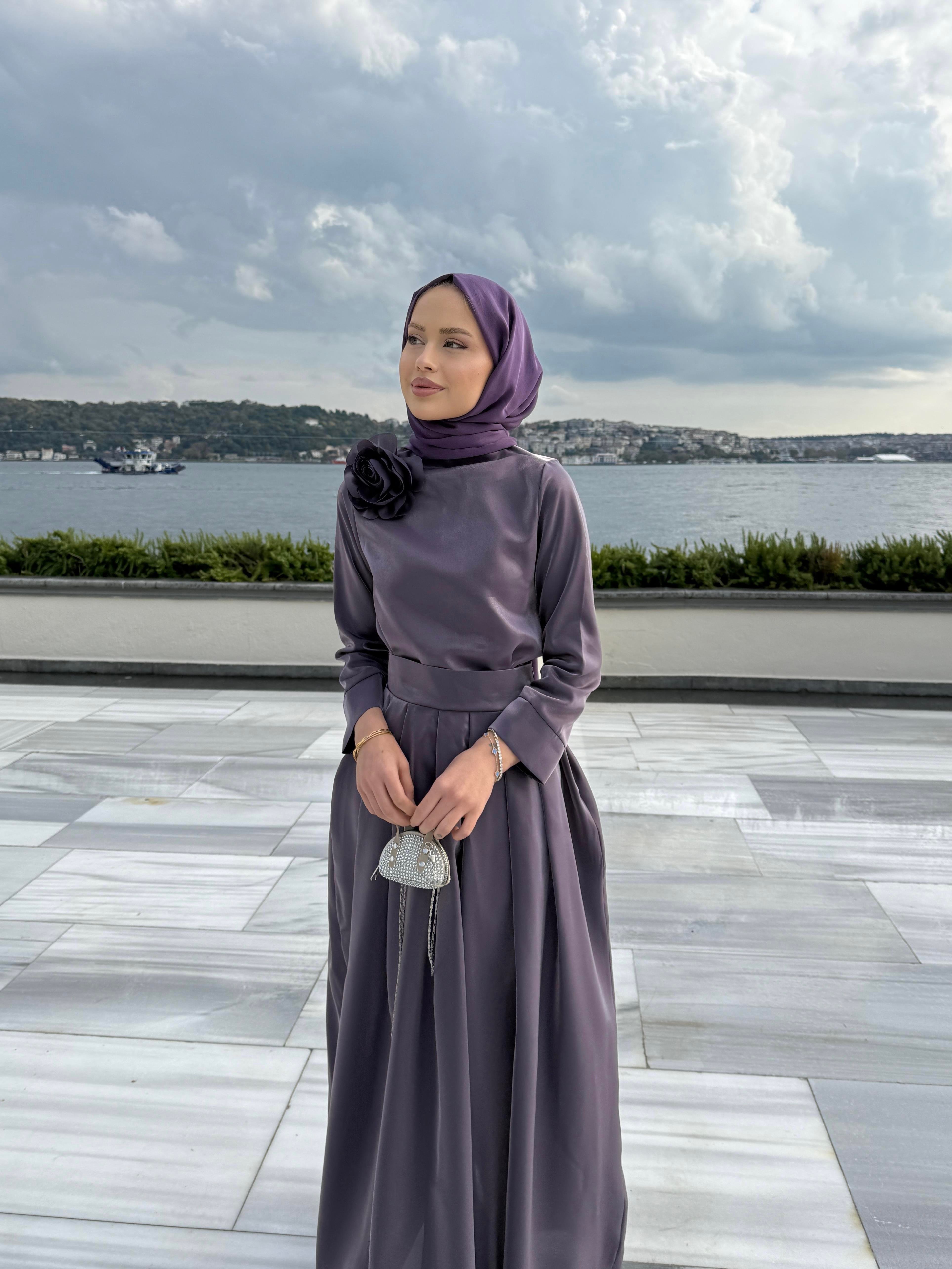 Mor Rengi Işıltı Takım