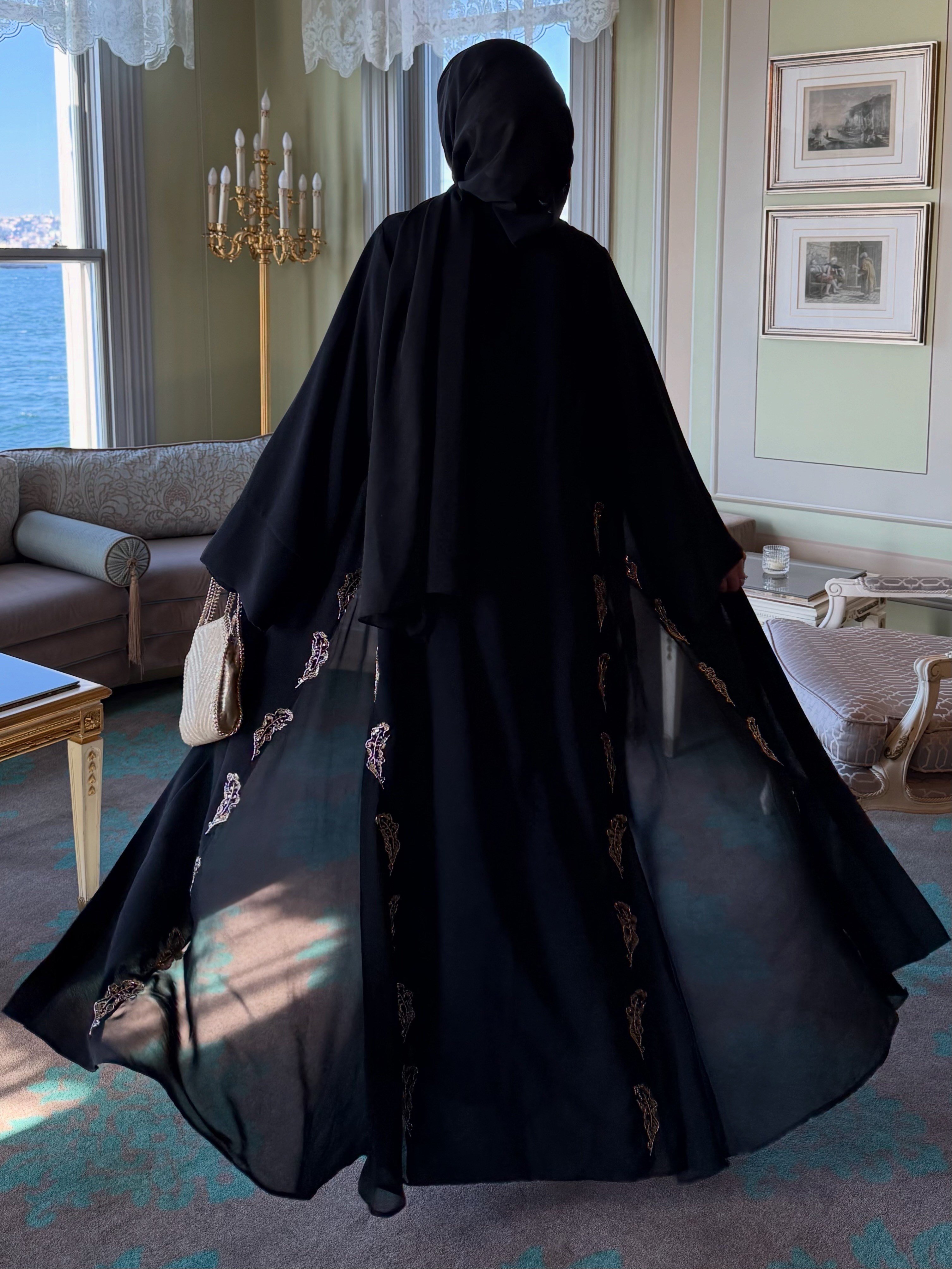 Nakış işlemeli Siyah abaya takım