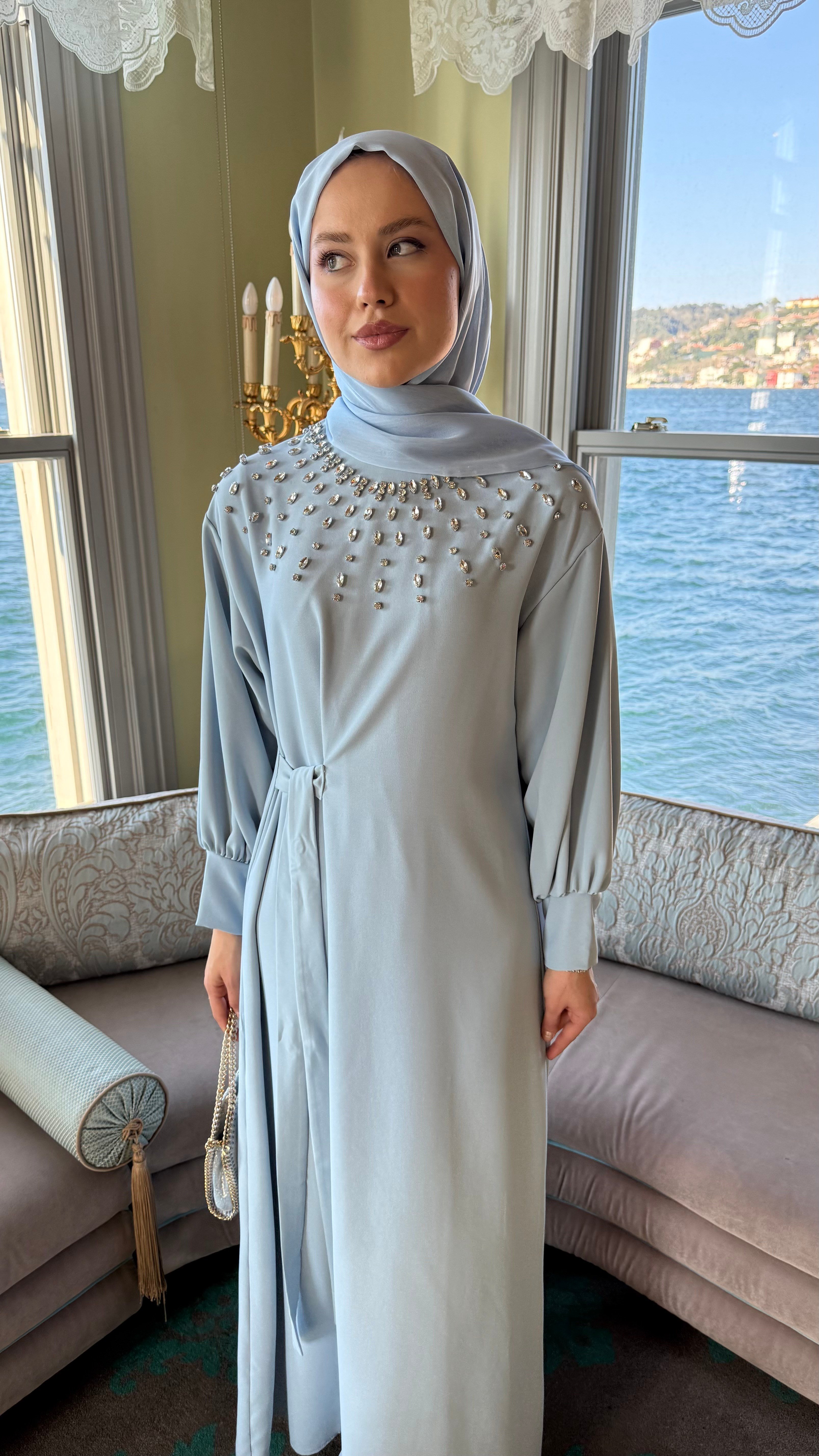 Taş İşlemeli Krep Elbise