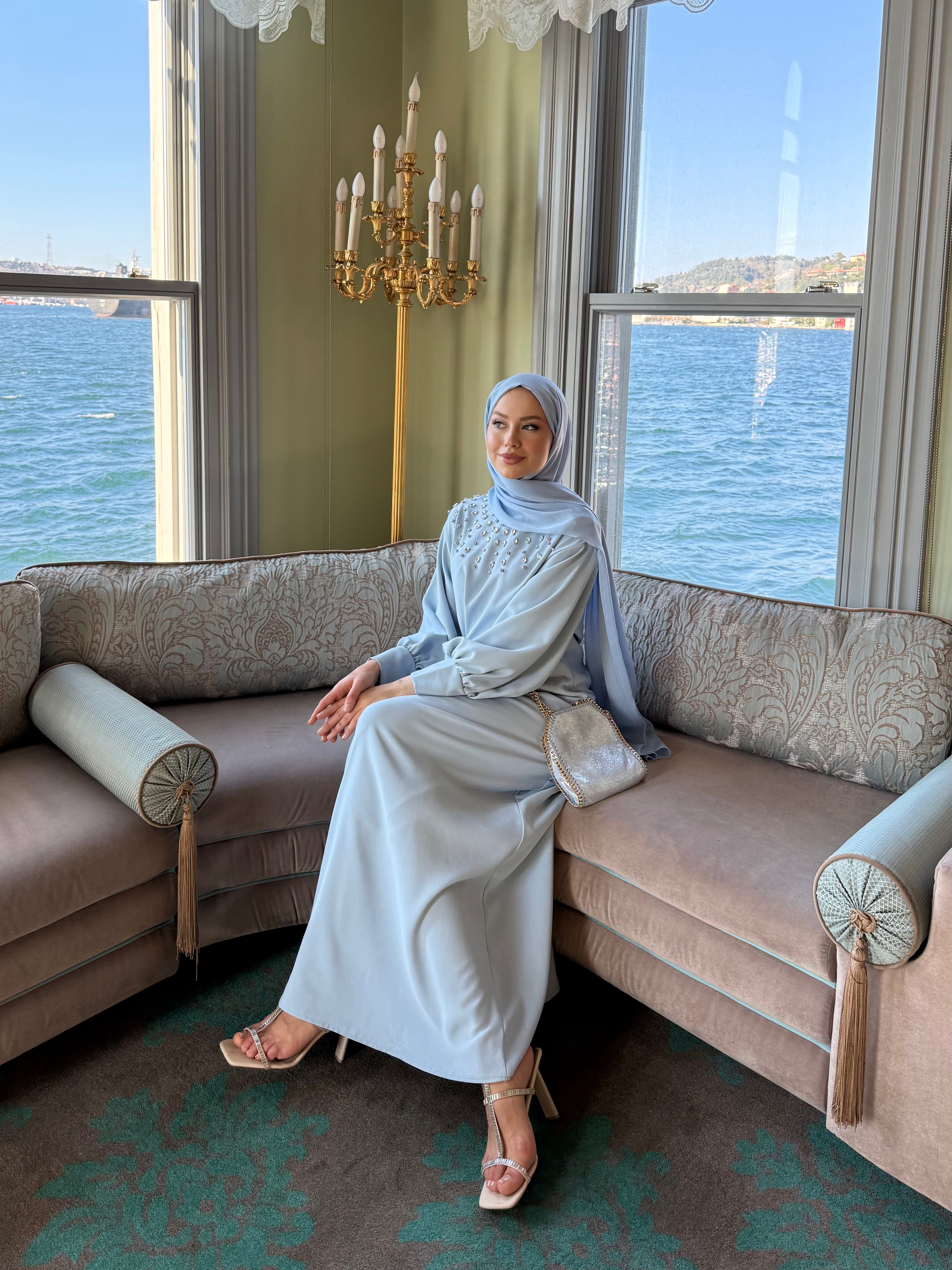 Taş İşlemeli Krep Elbise