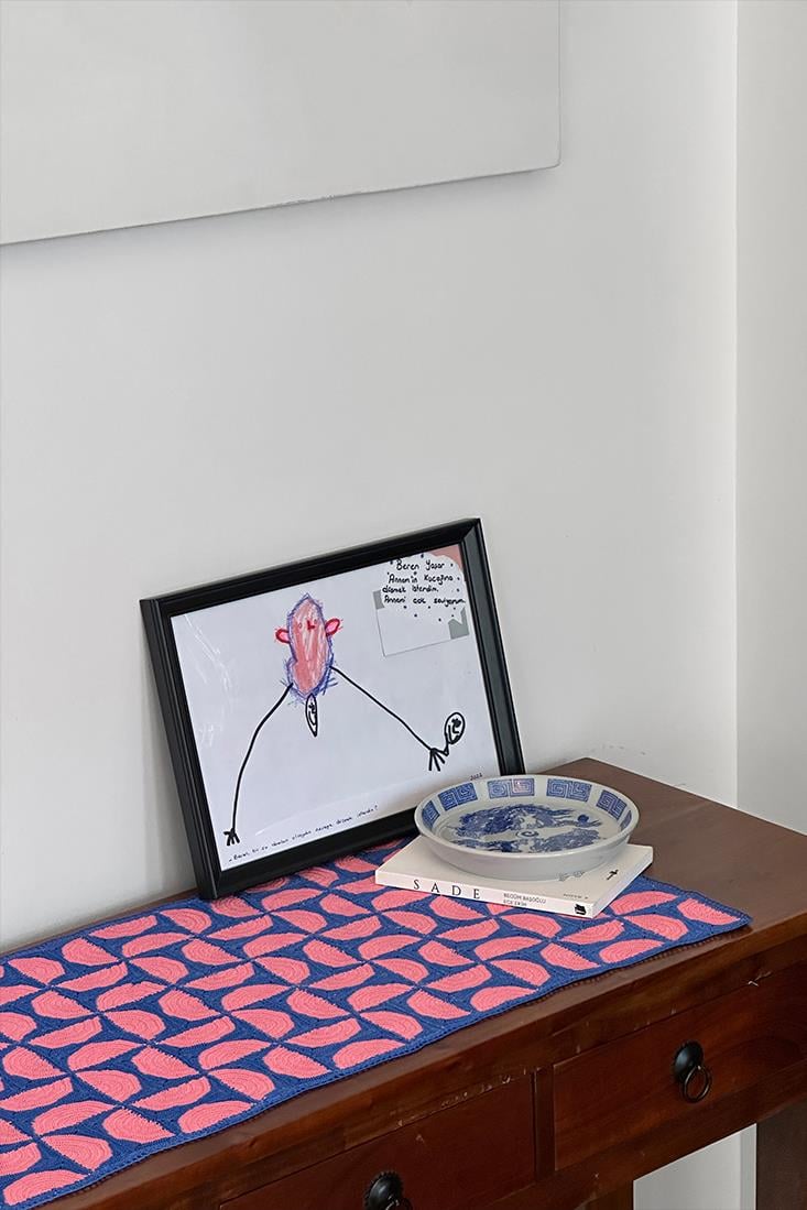 Pink Saxe Circus Table Runner