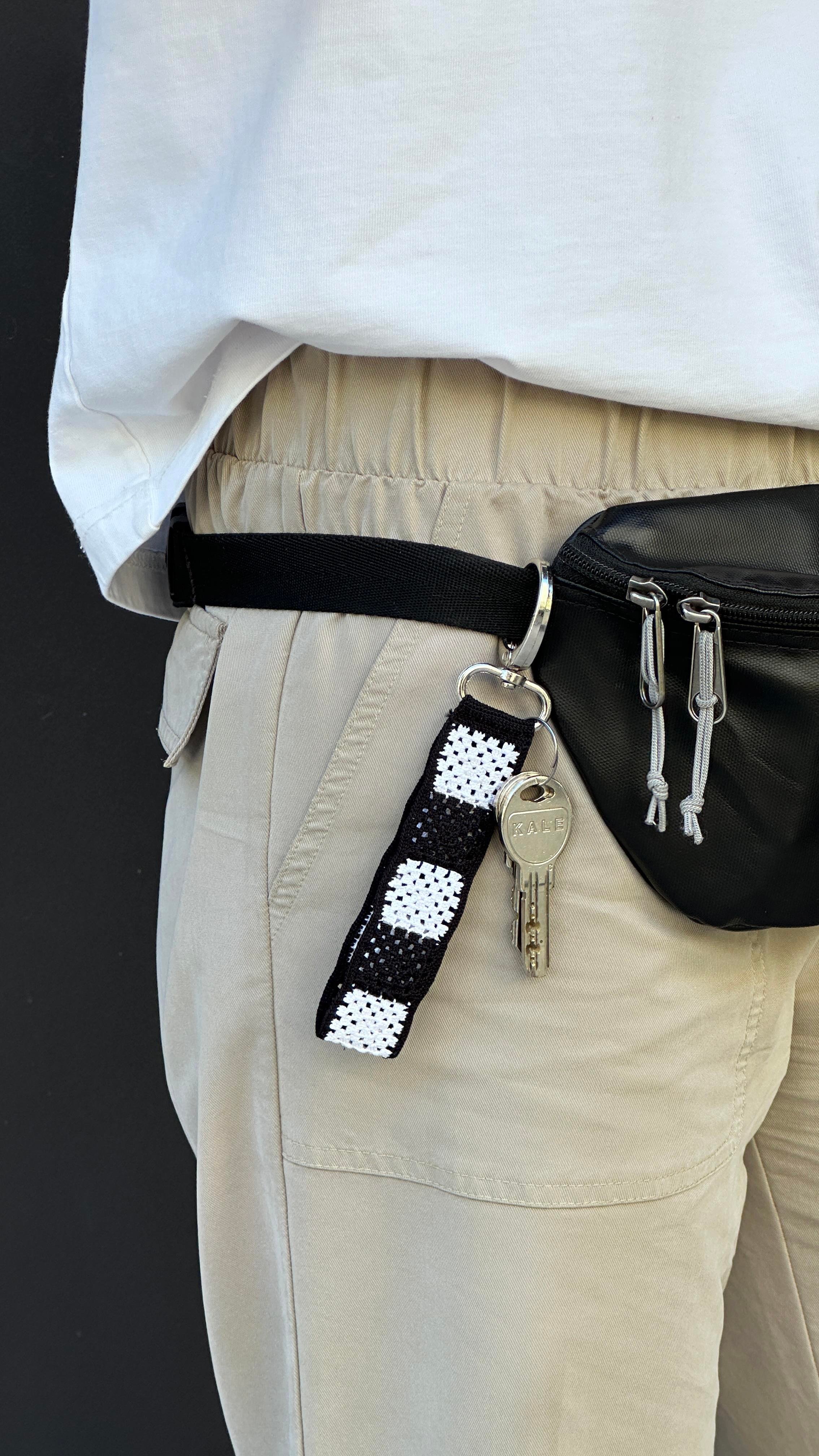 Siyah Beyaz Checkered Anahtarlık