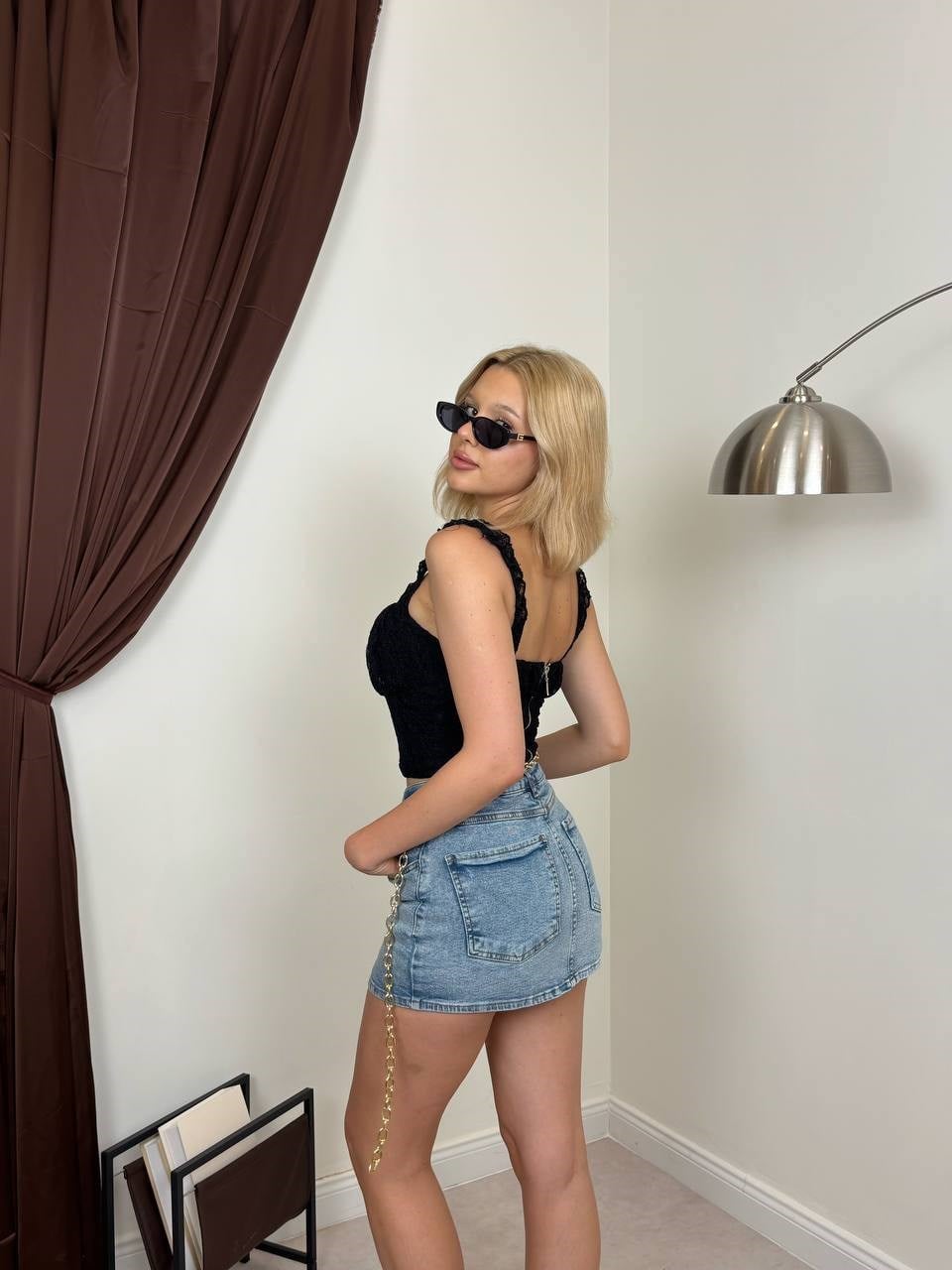 Kadın Straplez Yaka Güpür Askılı Crop  Bluz