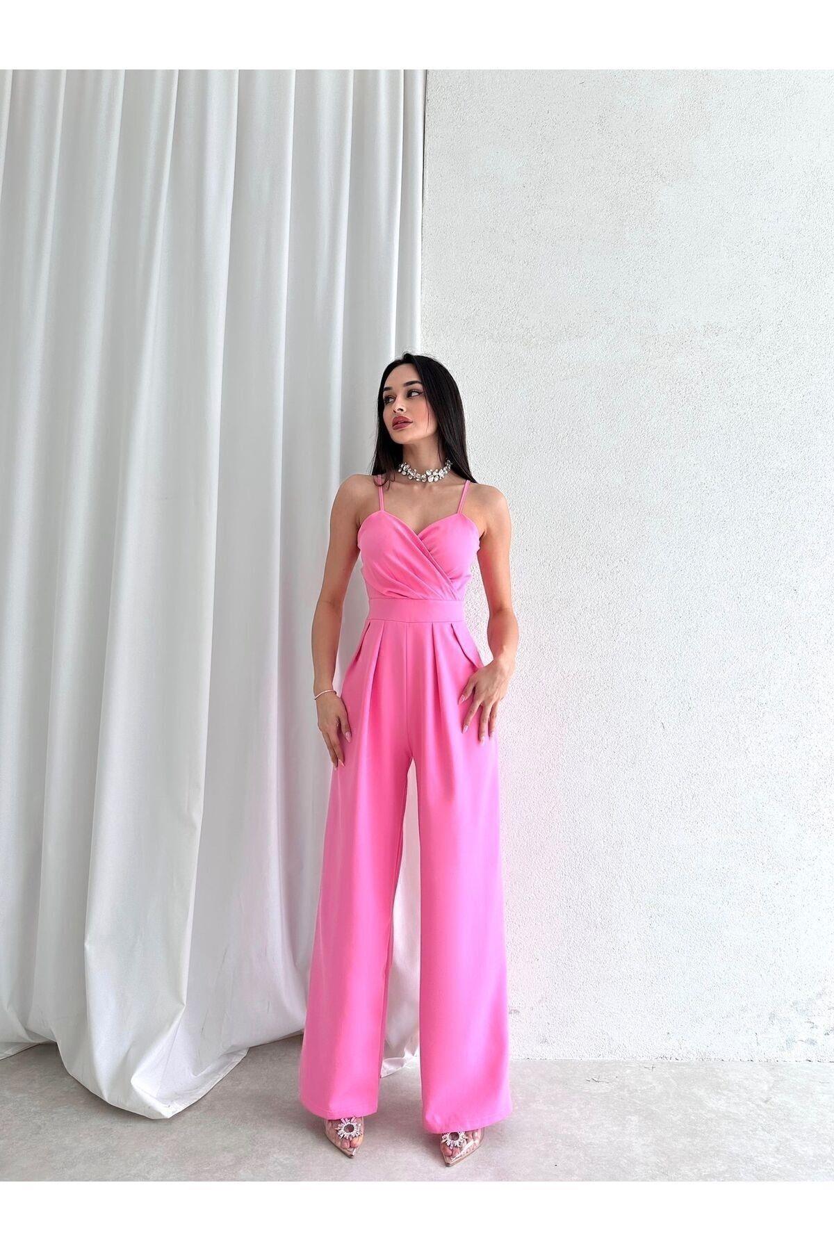 Kadın Tulum Elbise Krep Saten Kumaş Askılı Kruvaze Yaka Geniş Paça Pembe Abiye Tulum
