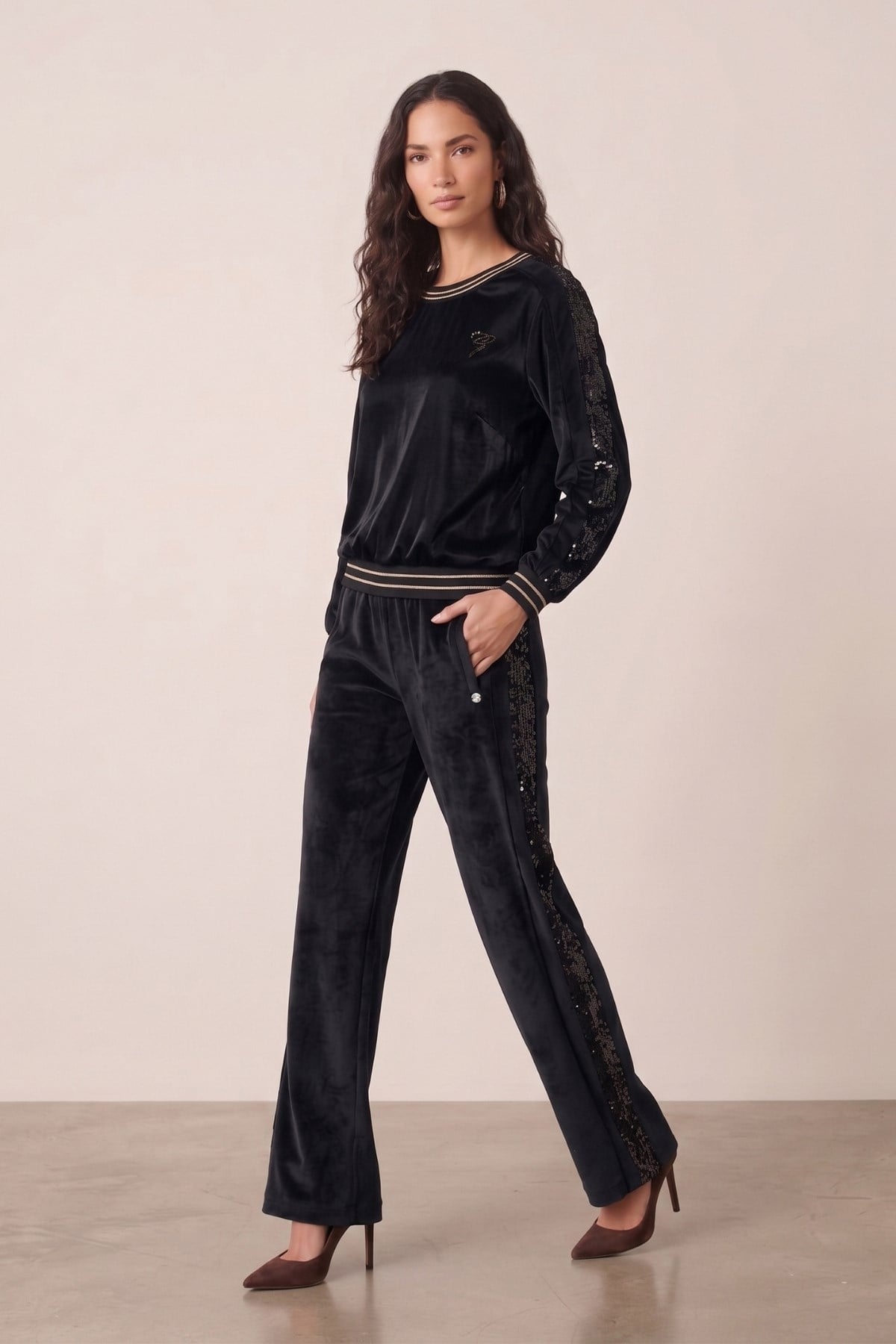 casual-siyah-kadife-sweatshirt-cd7d2a.jpg