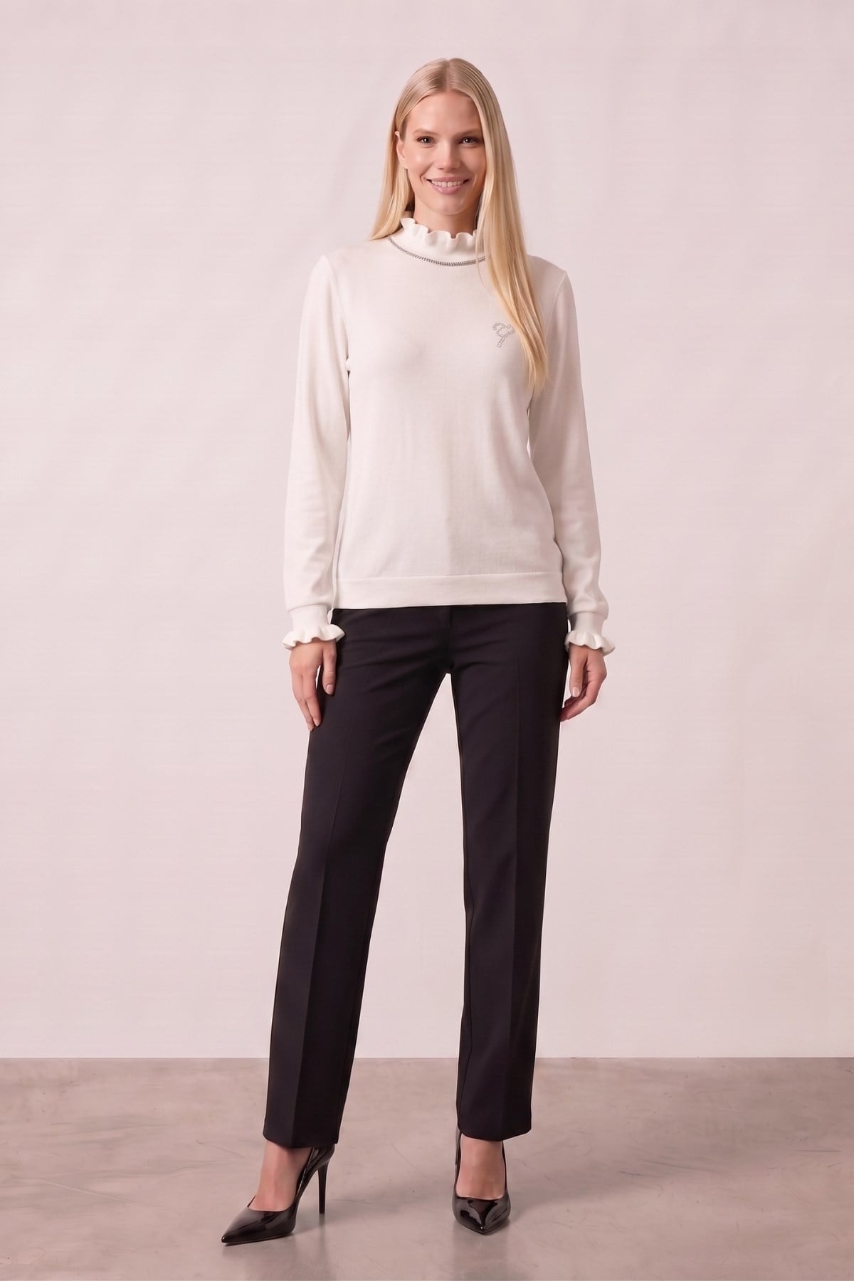 tas-detayli-ekru-orme-bluz-5-888d.jpg