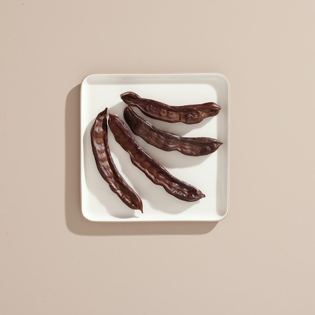 KEÇİ BOYNUZU MEYVESİ