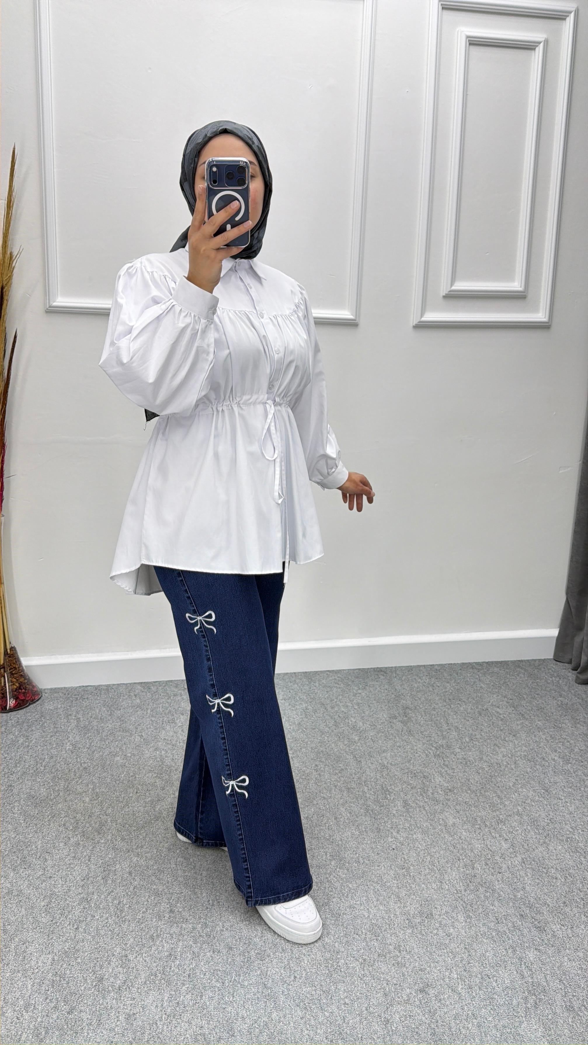 Lacivert Fiyonk Nakış İşlemeli Likralı Jeans's