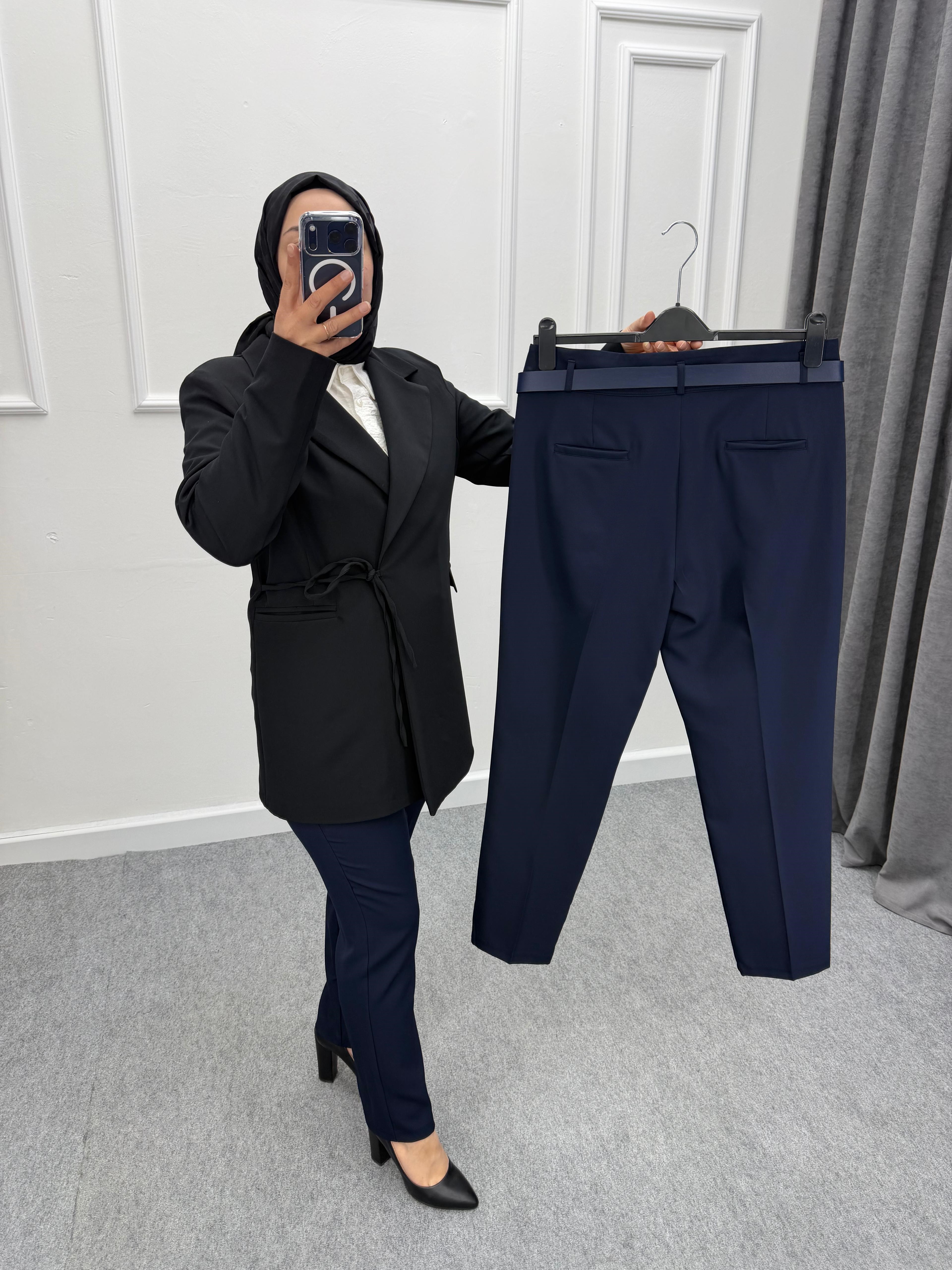 Lacivert Kemerli Kumaş Pantolon