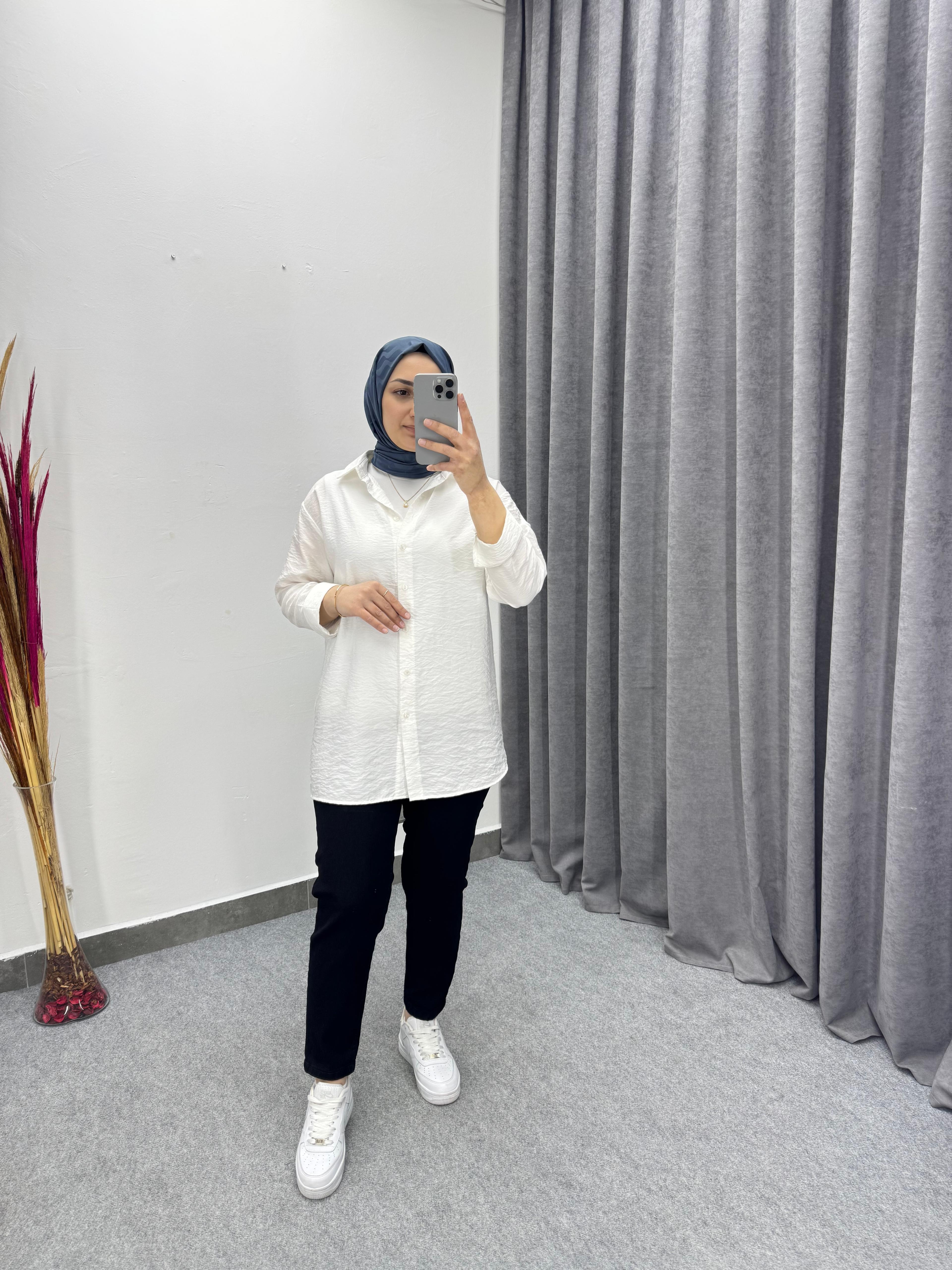 Siyah Beli Lastikli Dar Paça Jean's