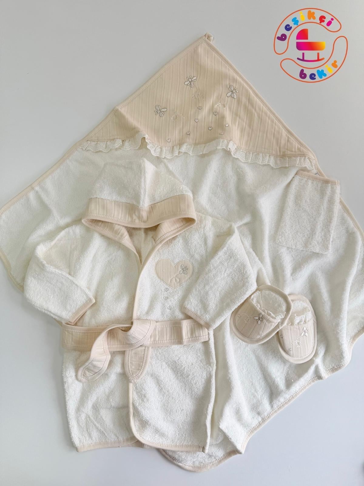 Bornoz Set Kalp Ve Kelebek Nakışlı