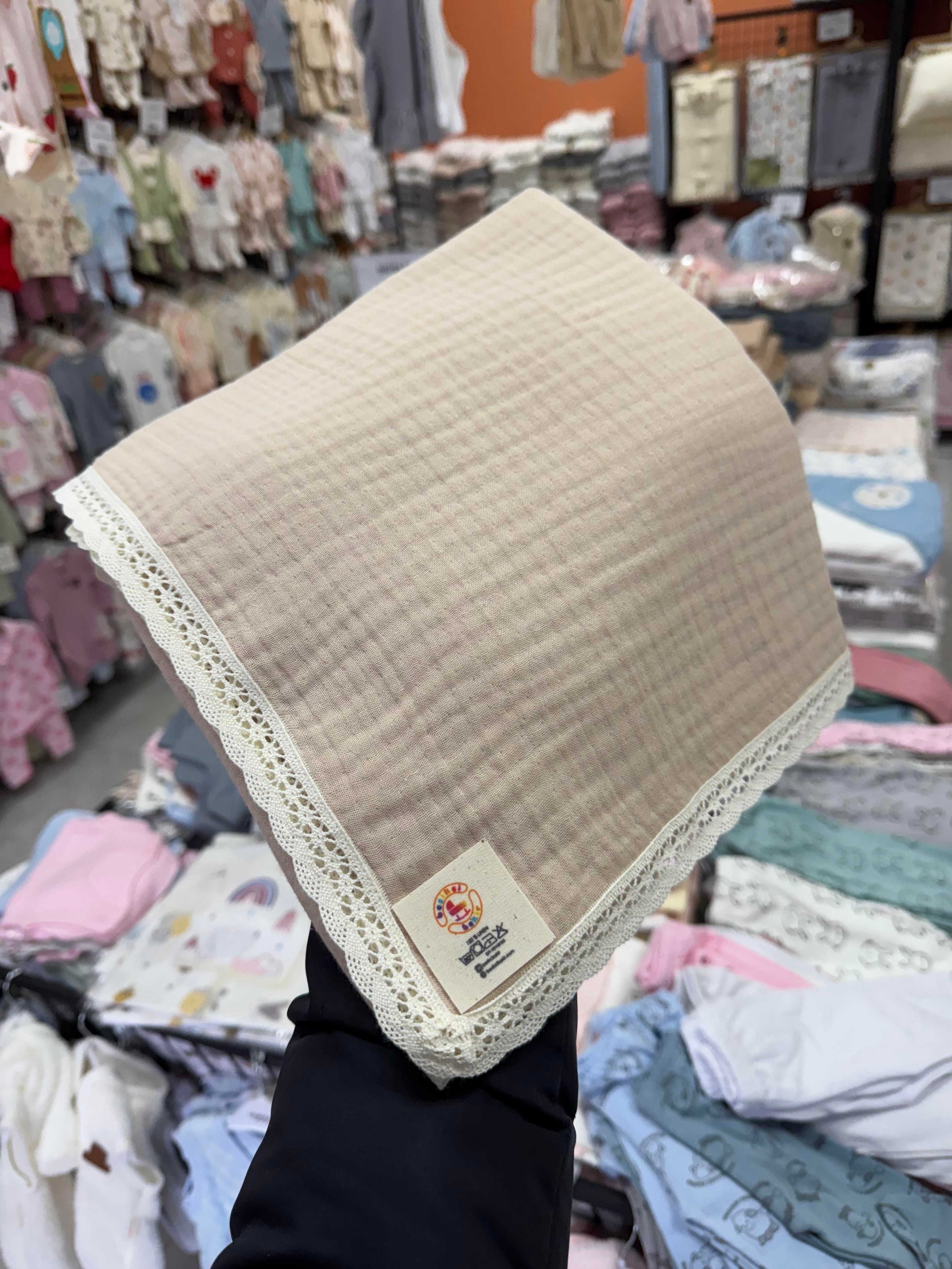 Fisto Detaylı bej 4 Katlı Muslin Battaniye
