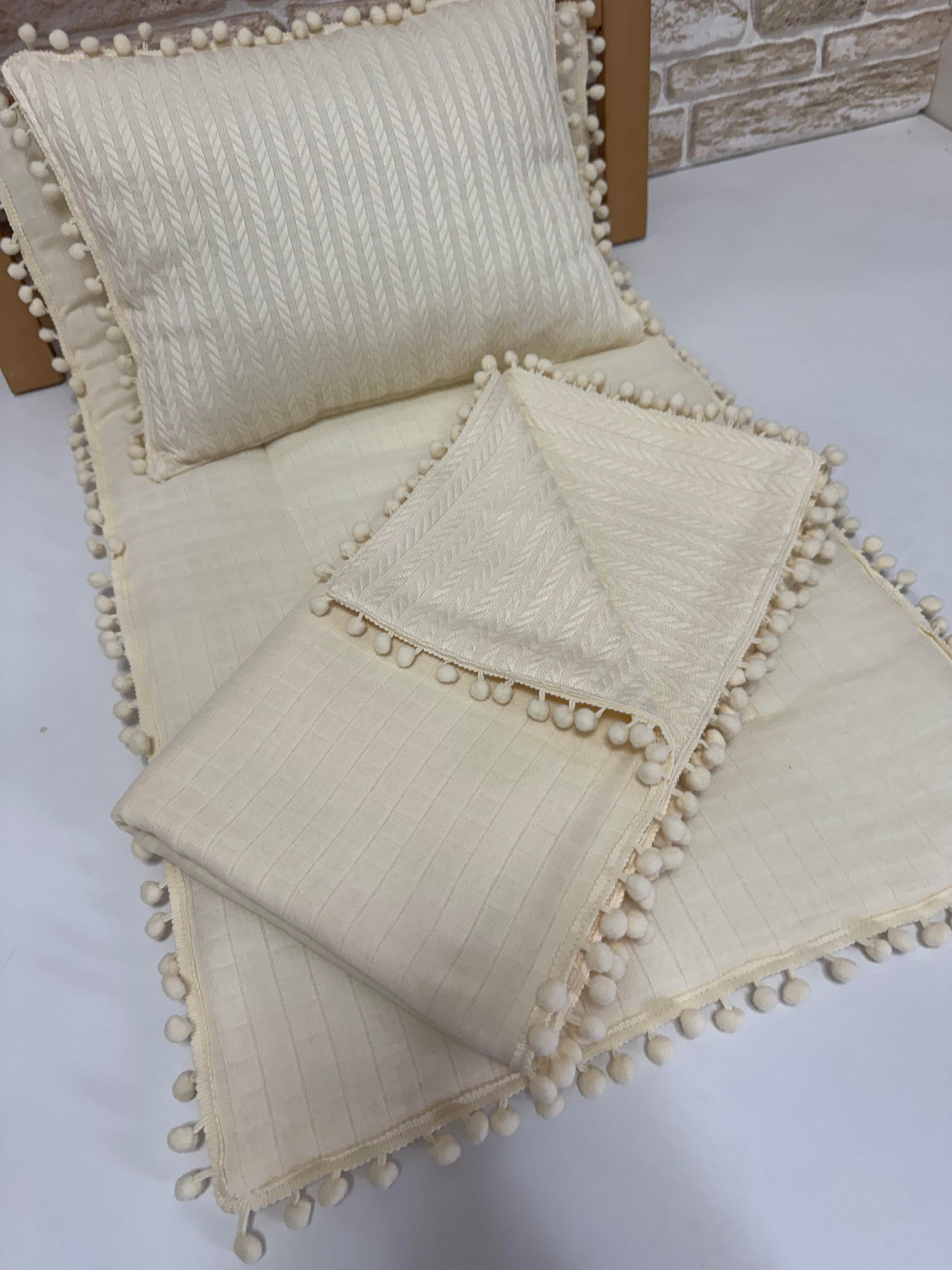 Krem Örgü Pikeli 5 Parça Alt Açmalı Set