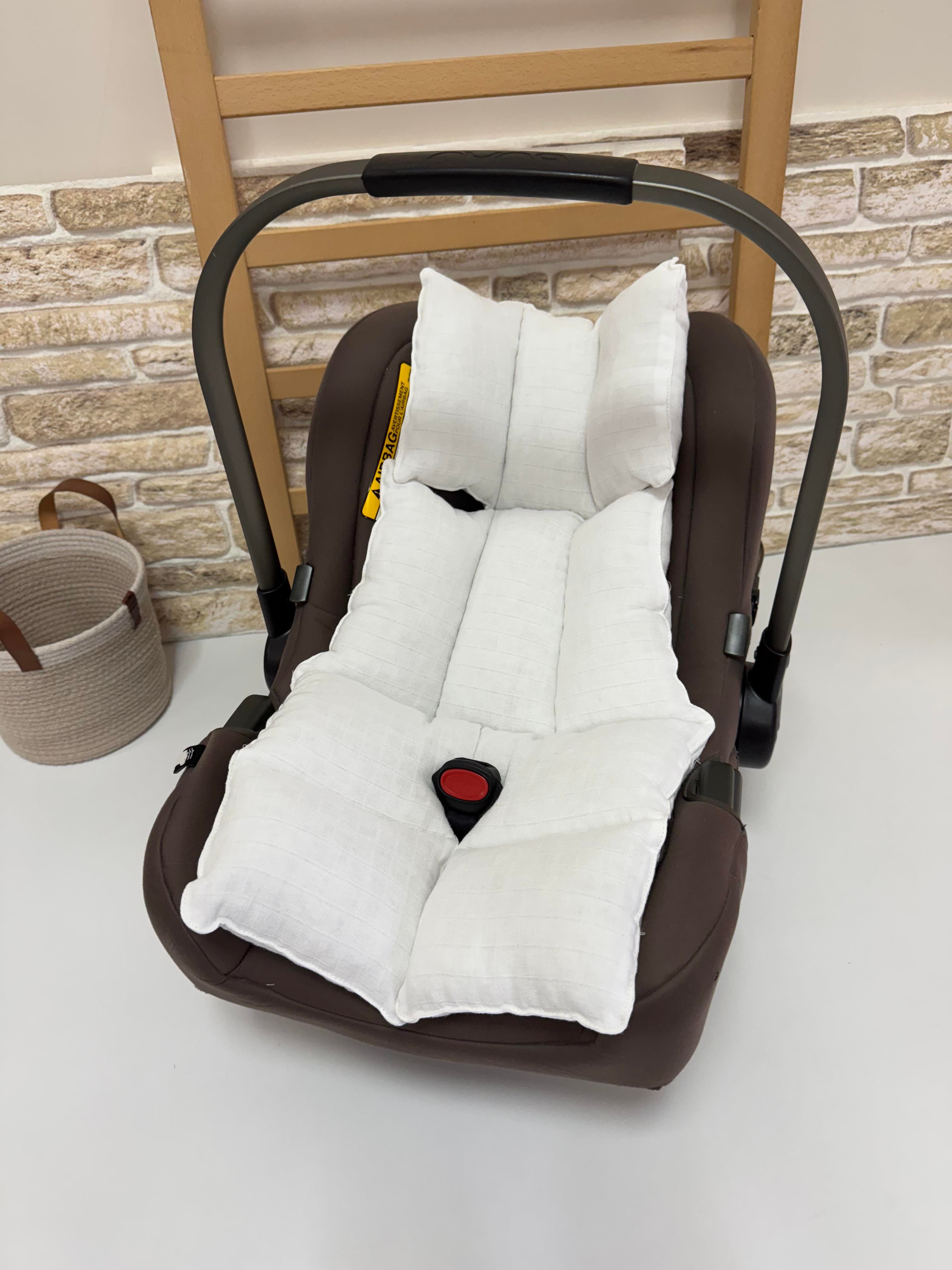 Müslin Kumaş Kurdele Ve Ponpon Detaylı Puset Örtüsü Ve Puset Minderi