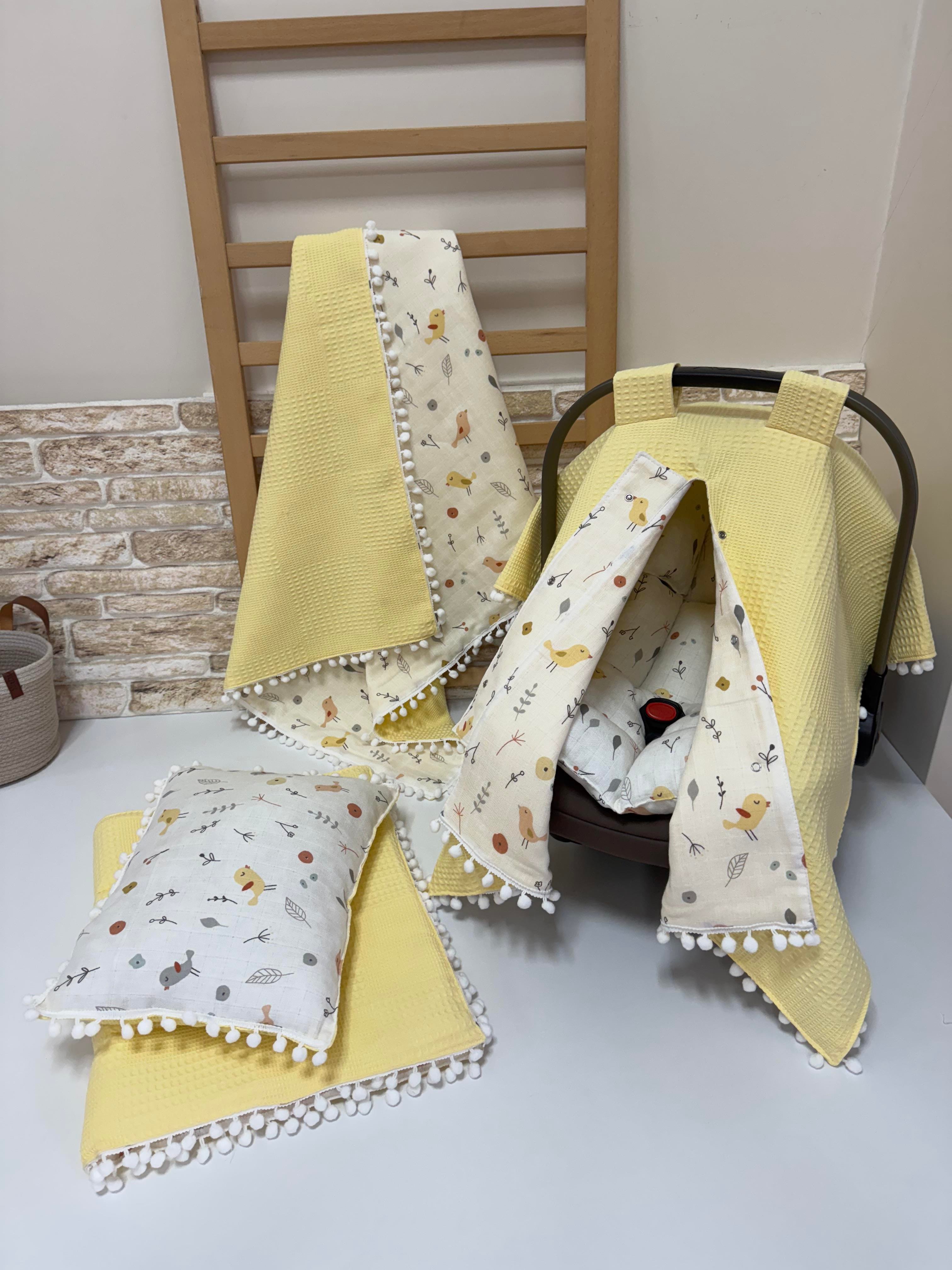 Sarı Pikeli Müslin Kuş Desen Çift Taraflı 5 Parça Puset Örtüsü Seti