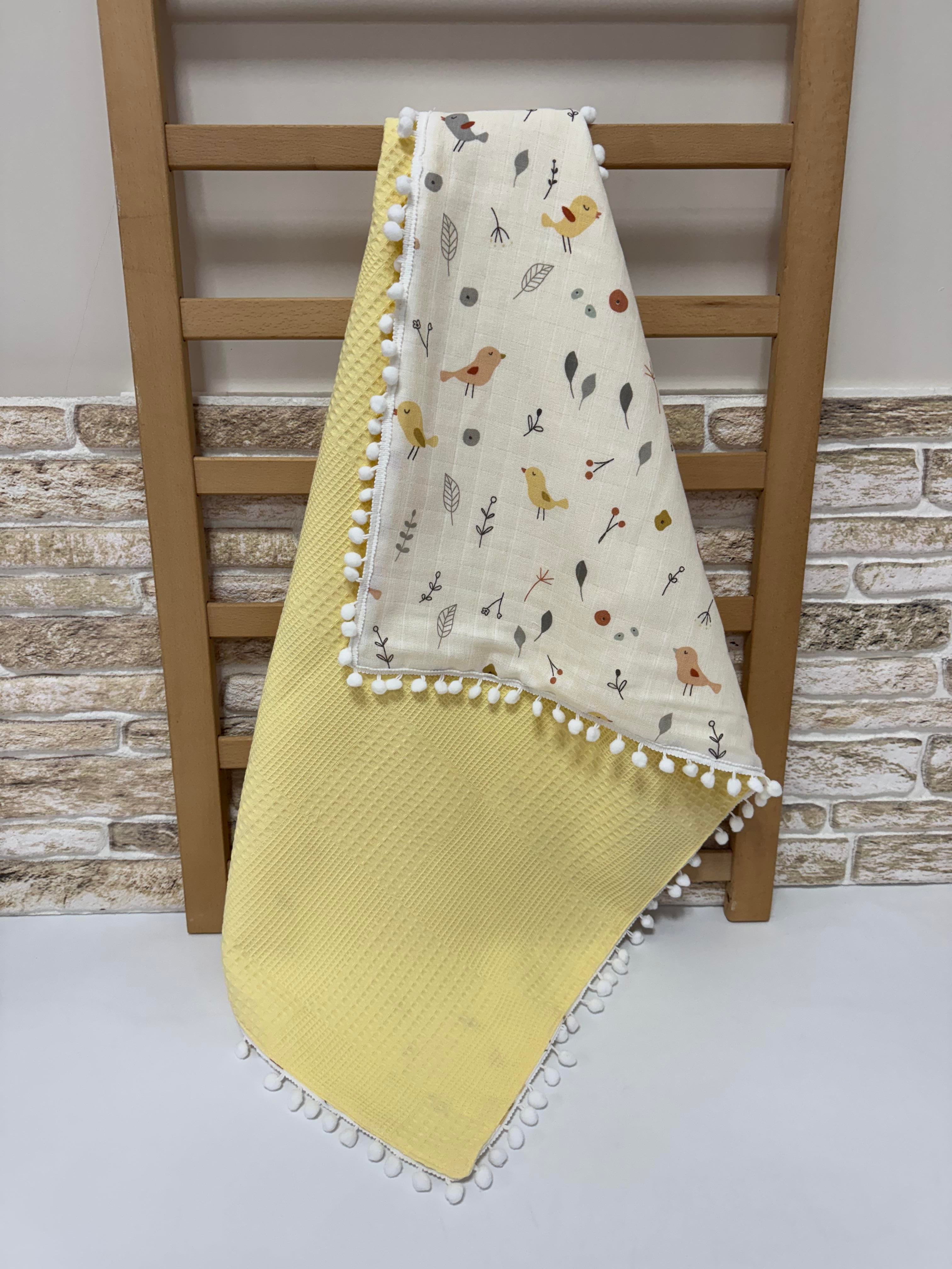 Sarı Pikeli Müslin Kuş Desen Çift Taraflı 5 Parça Puset Örtüsü Seti