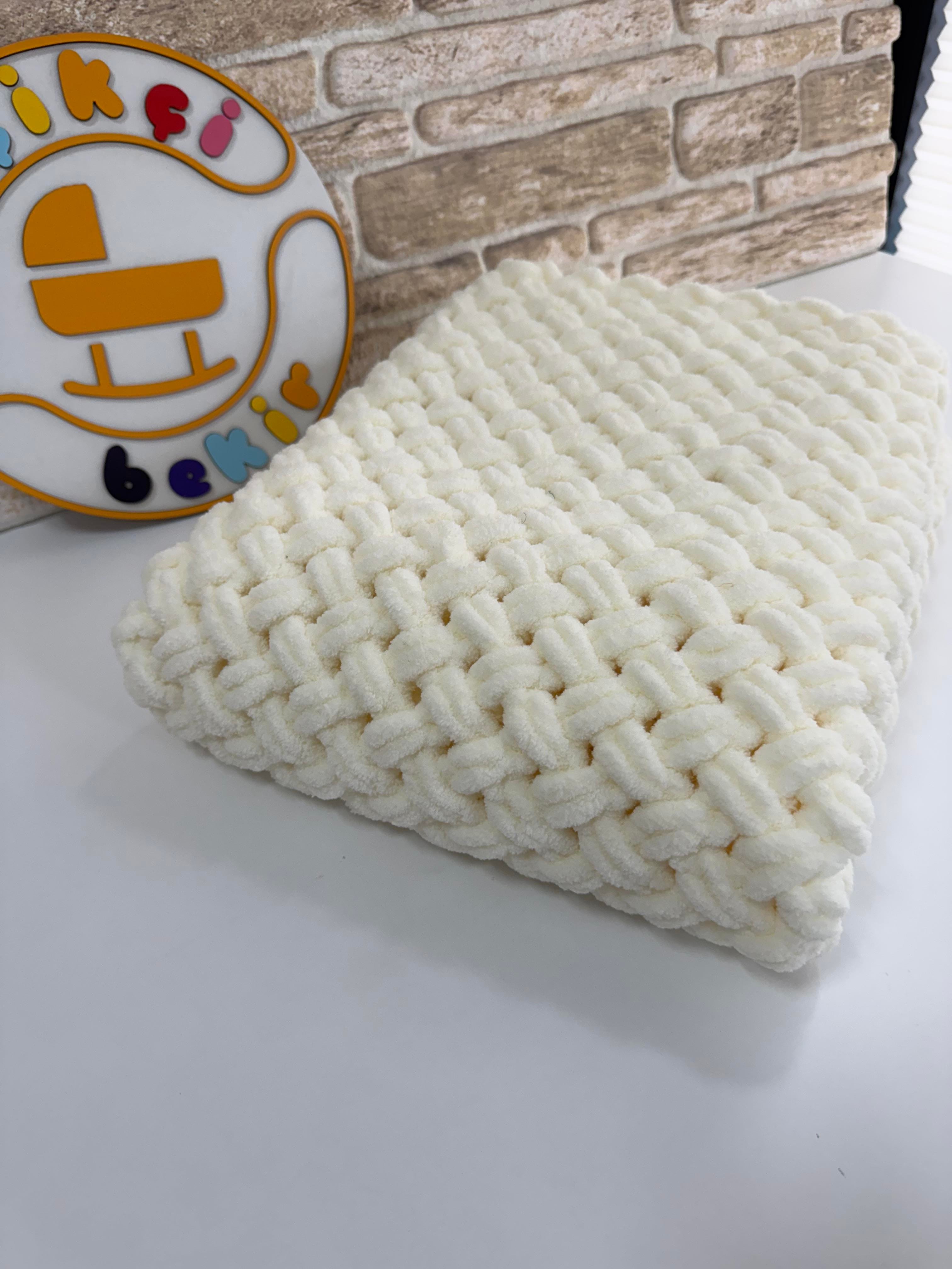 Yumuşacık El Örgü Puffy Battaniye