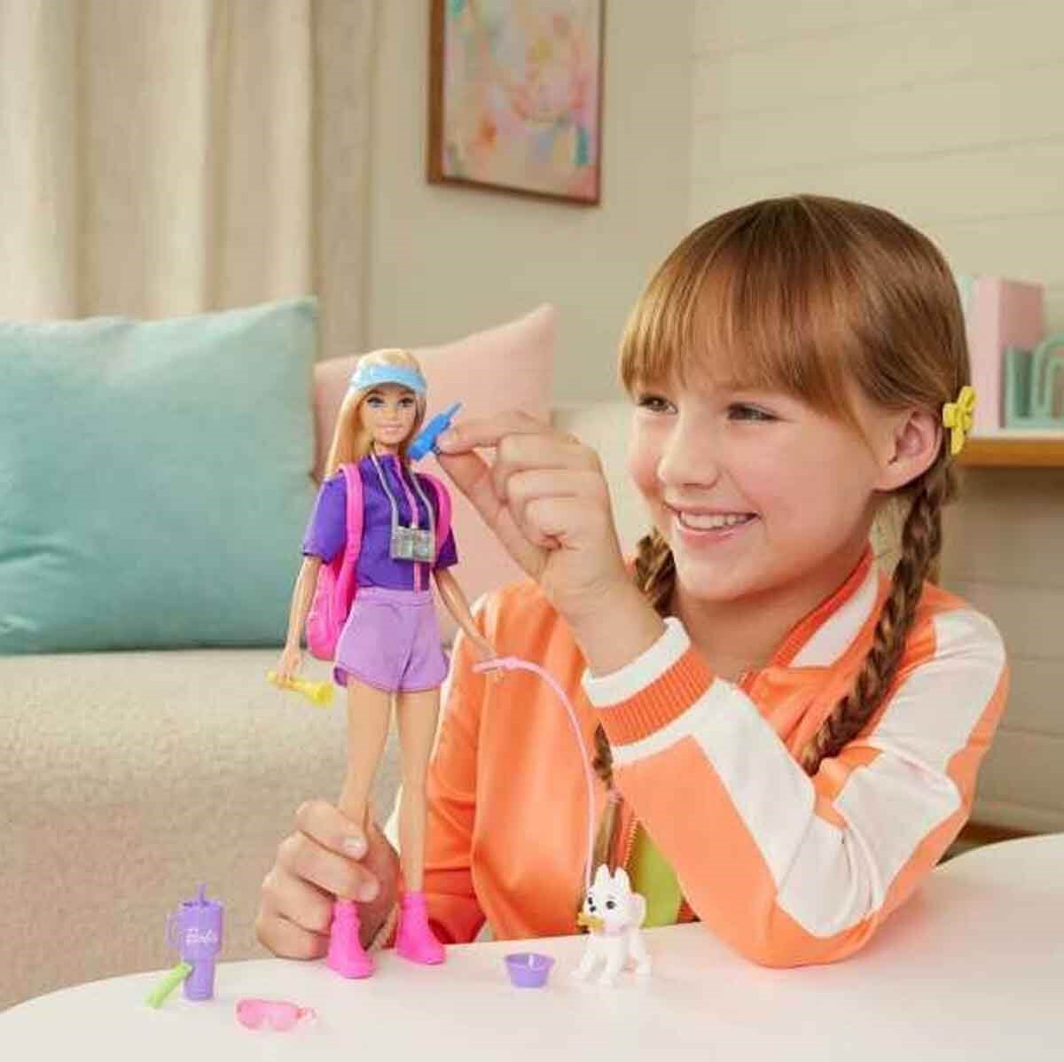 Barbie Malibu Bebek Ve Aksesuarlar JJV59