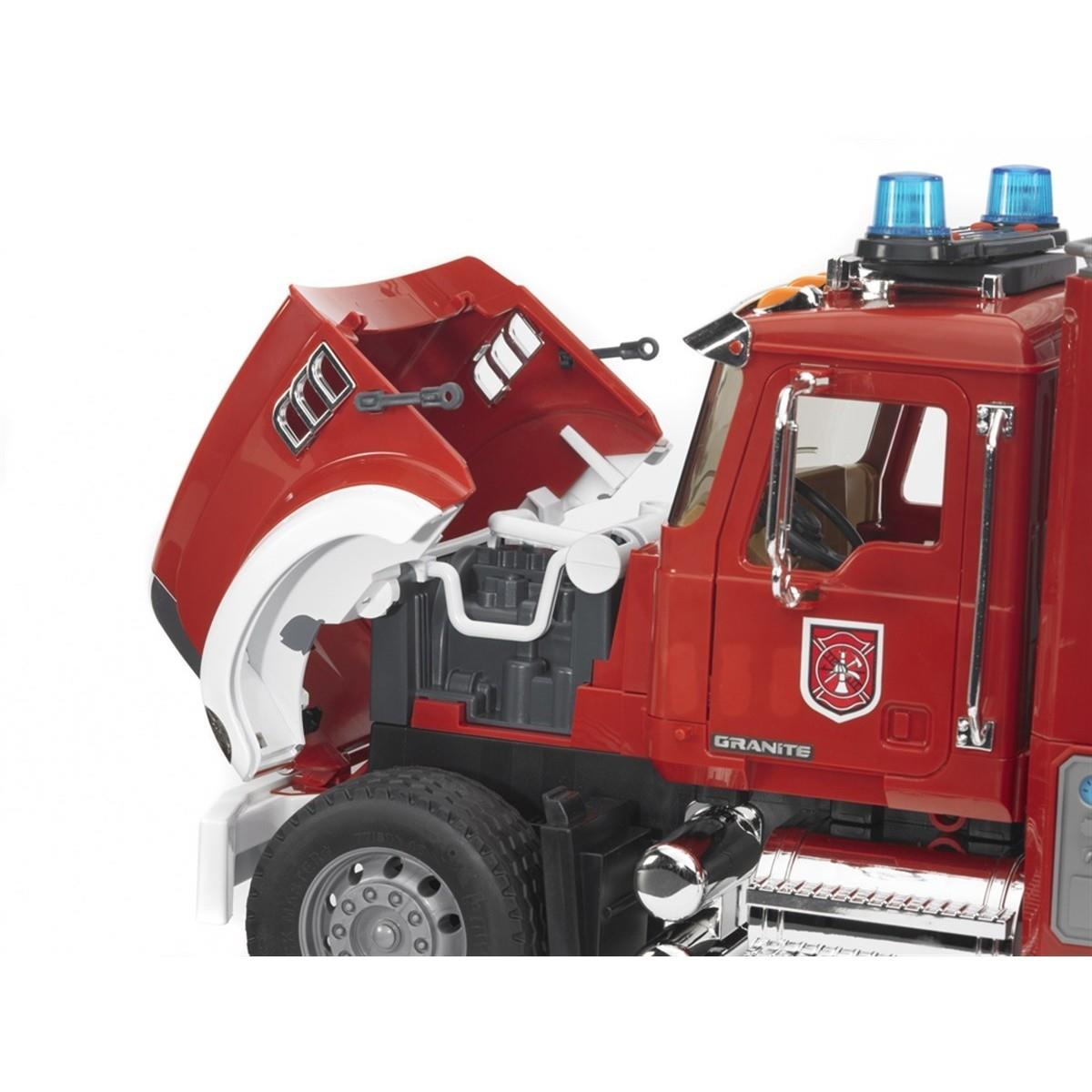 Bruder Mack Granite İtfayiye Aracı 2821