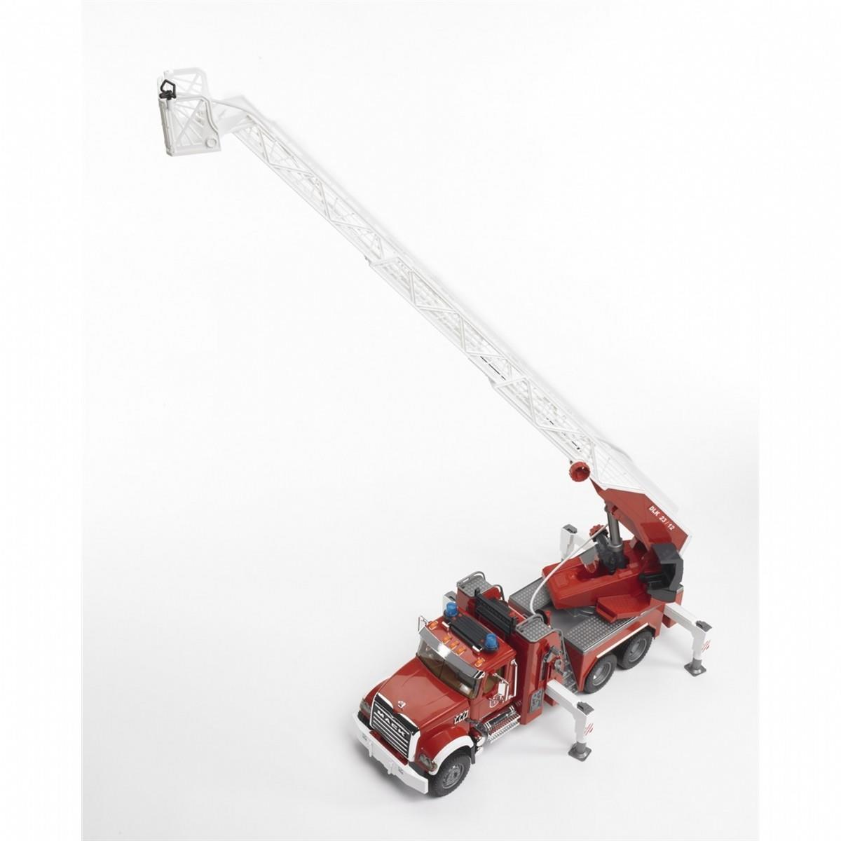 Bruder Mack Granite İtfayiye Aracı 2821