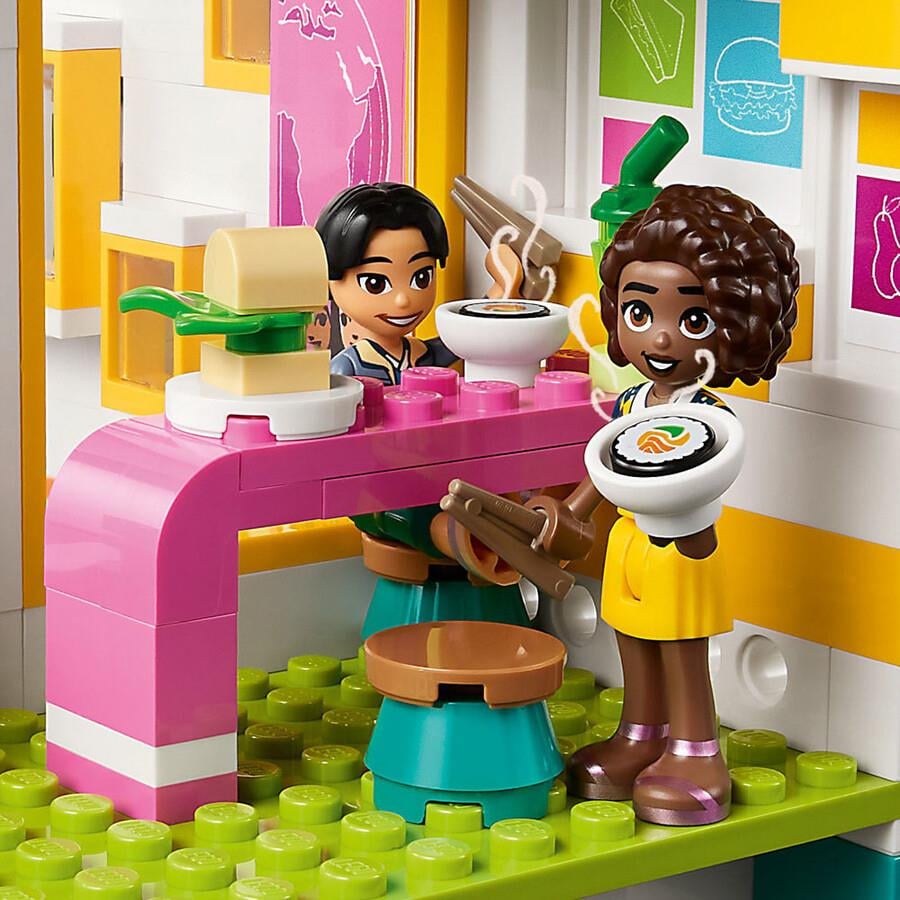 Lego Friends Uluslararasın Heartlake Okulu 41731
