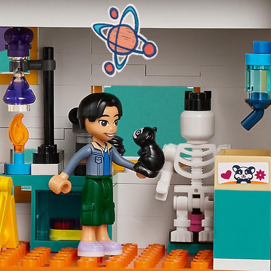 Lego Friends Uluslararasın Heartlake Okulu 41731