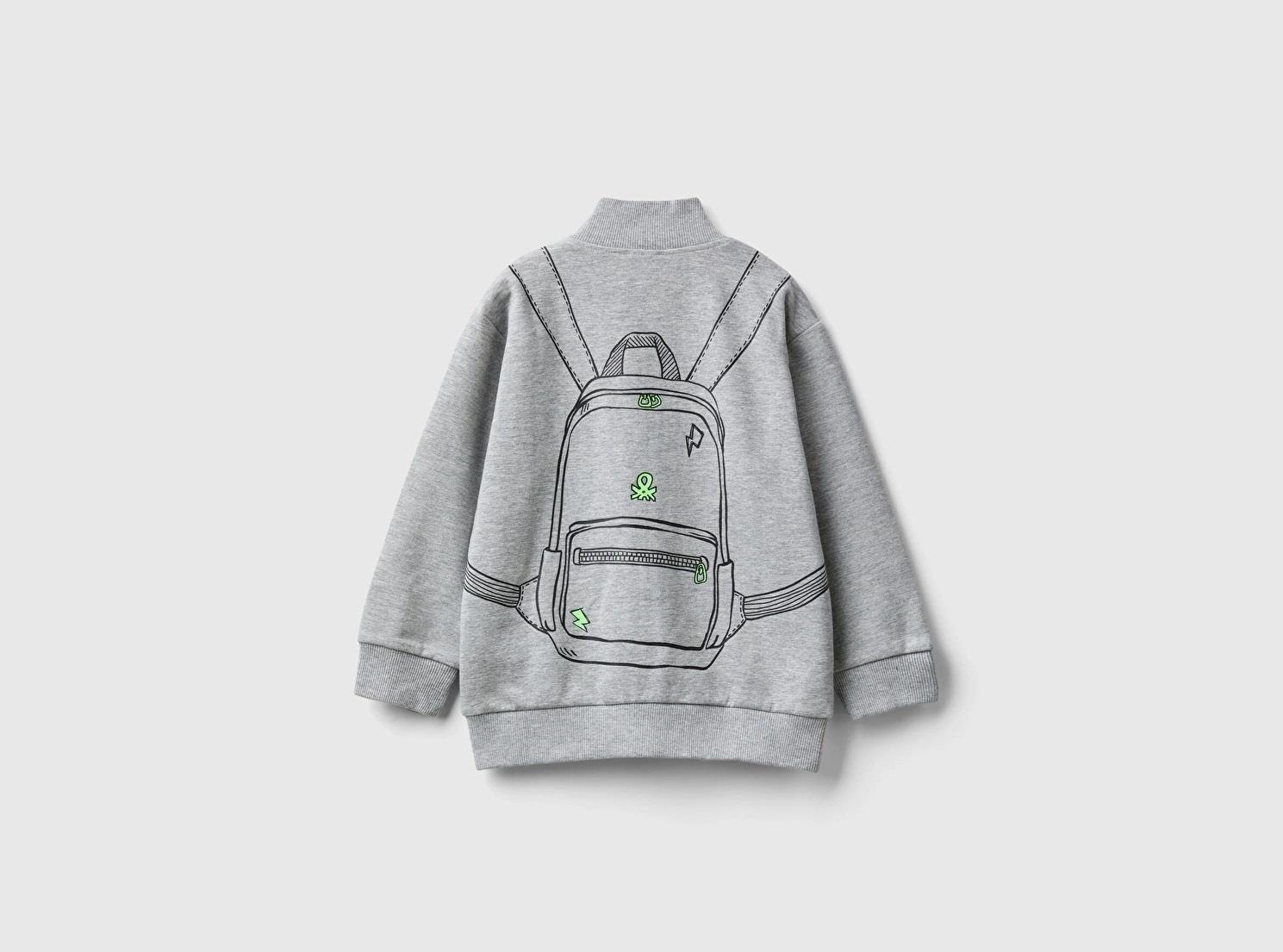 United Colors of Benetton Erkek Çocuk Gri Melanj Sırt Çantası Baskılı Fermuarlı Dik Yaka Sweatshirt 5038