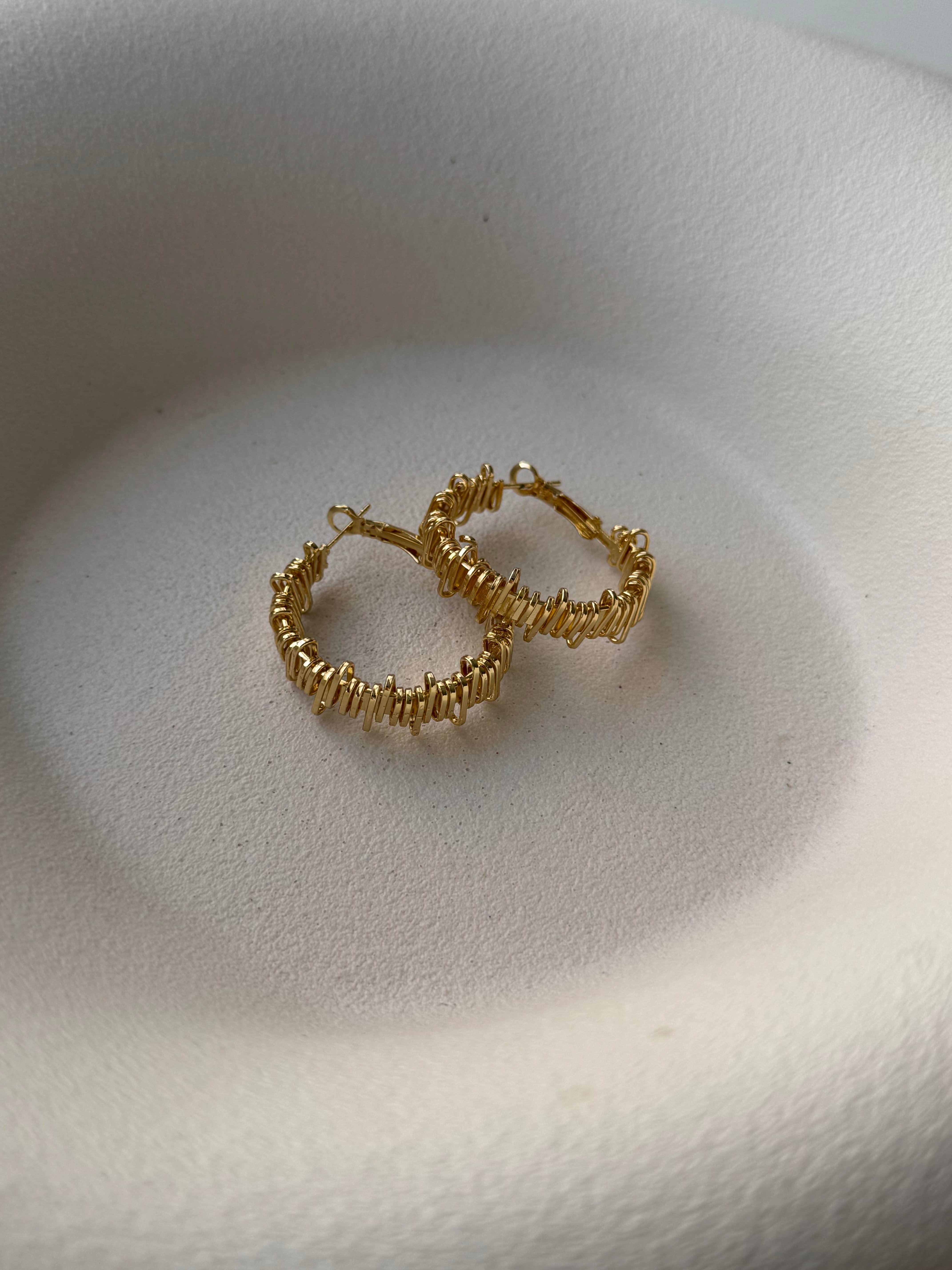 GOLD HALKA KÜPE