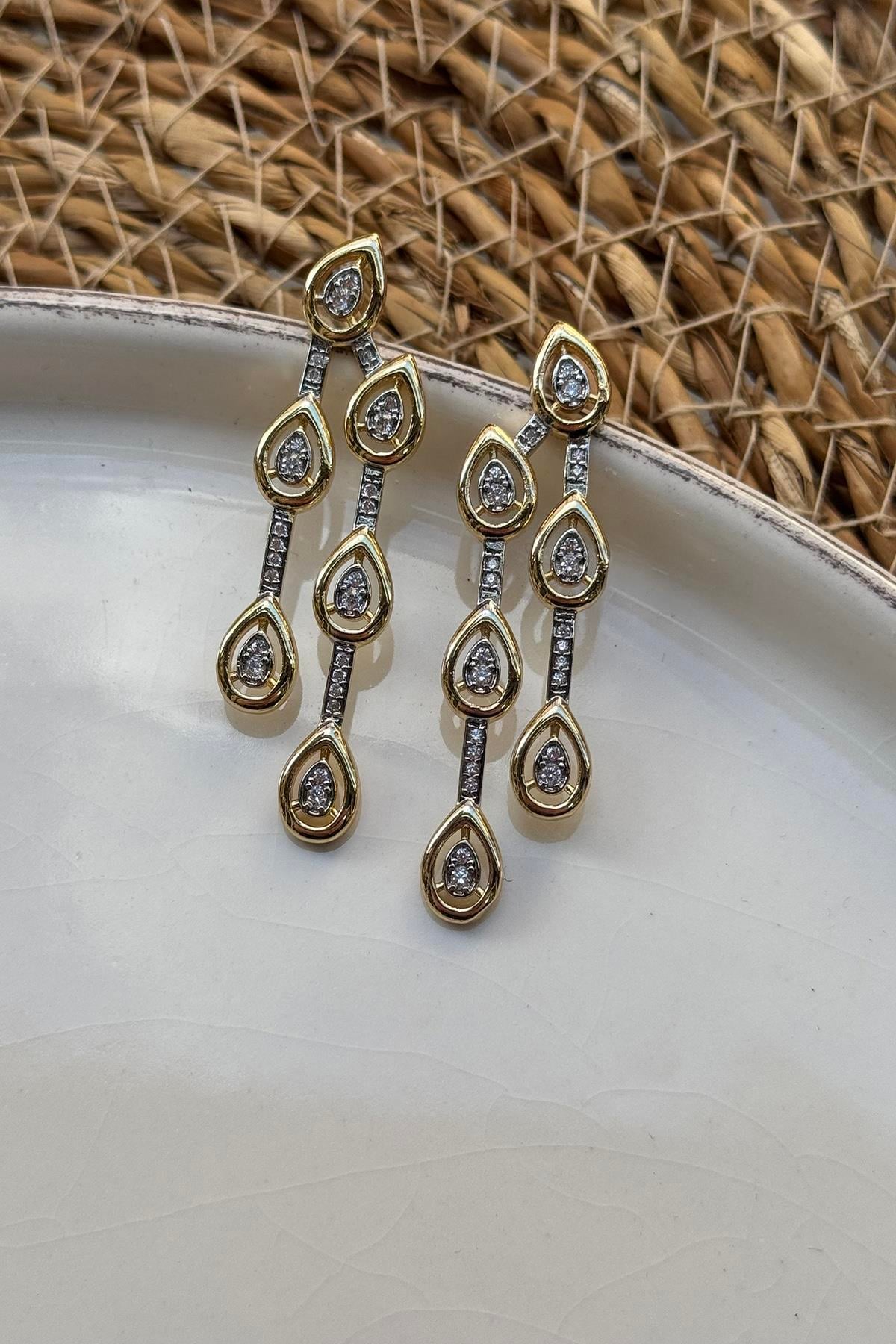 SALLANTILI MARKA MODEL ÖZEL SERİ KÜPE
