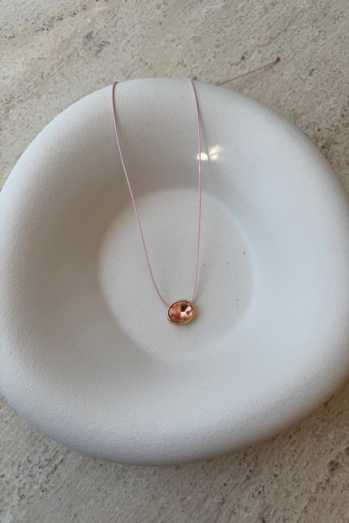 TAŞ DETAY İP KOLYE