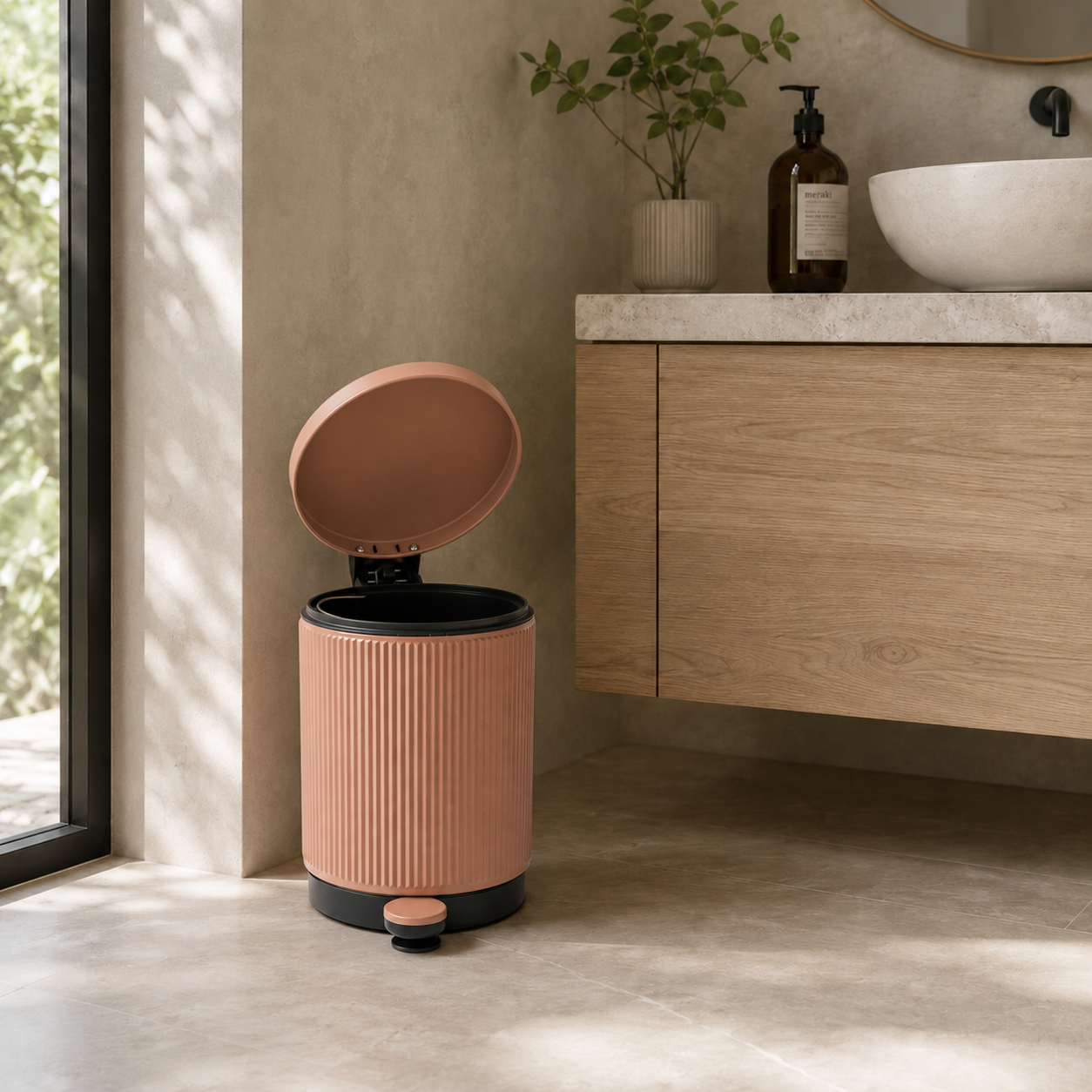 Lumi Kanallı Pedallı Çöp Kovası 5 L Terracotta