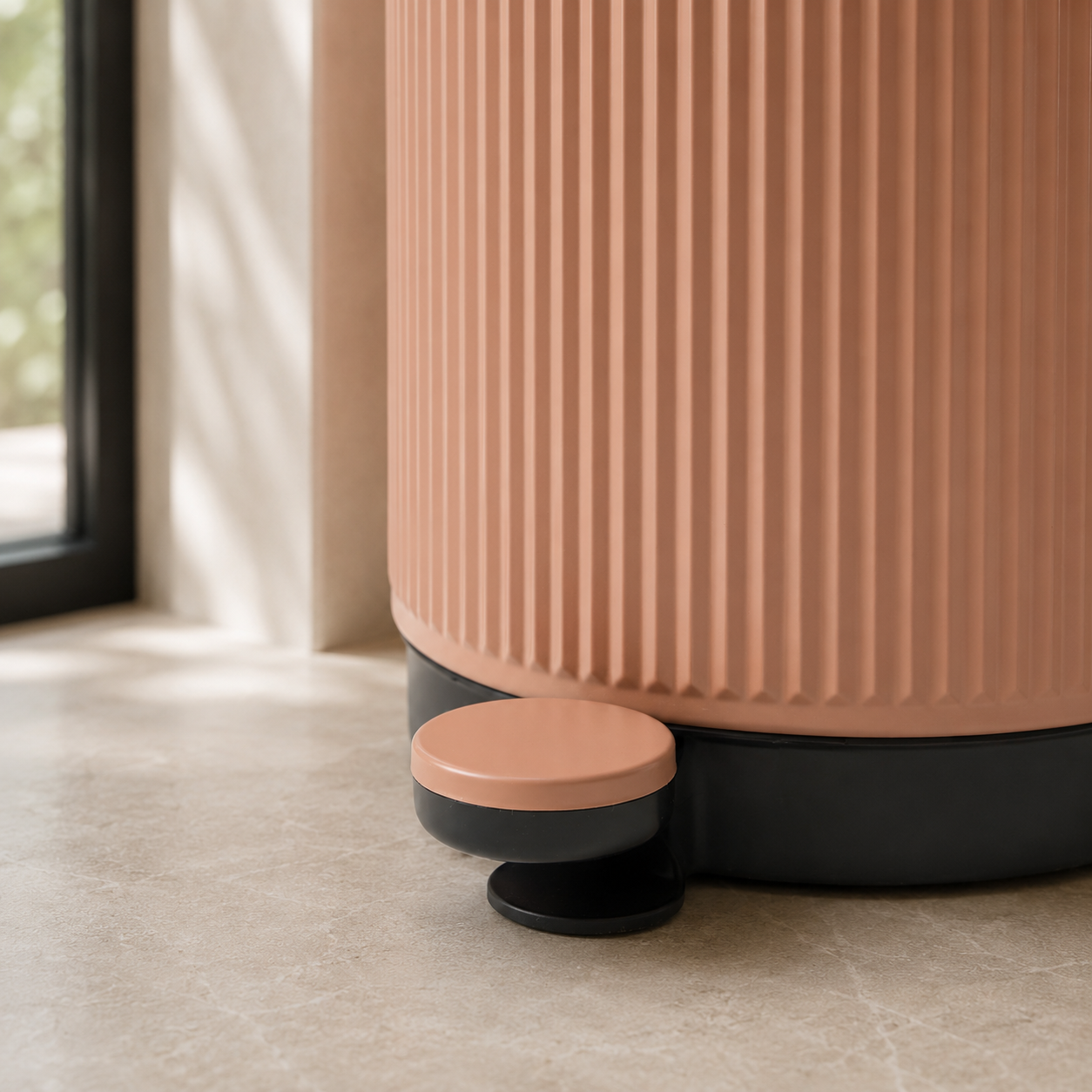 Lumi Kanallı Pedallı Çöp Kovası 5 L Terracotta