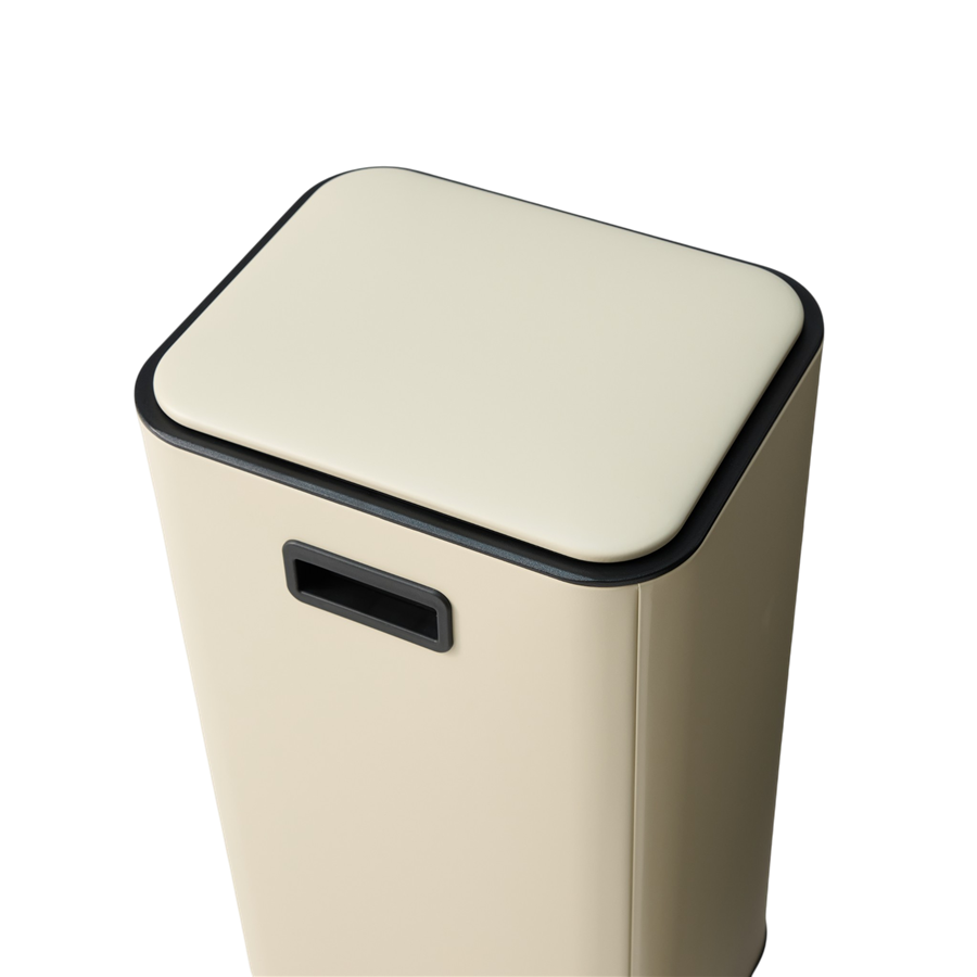 Square Krem Pedallı Çöp Kovası 30 L