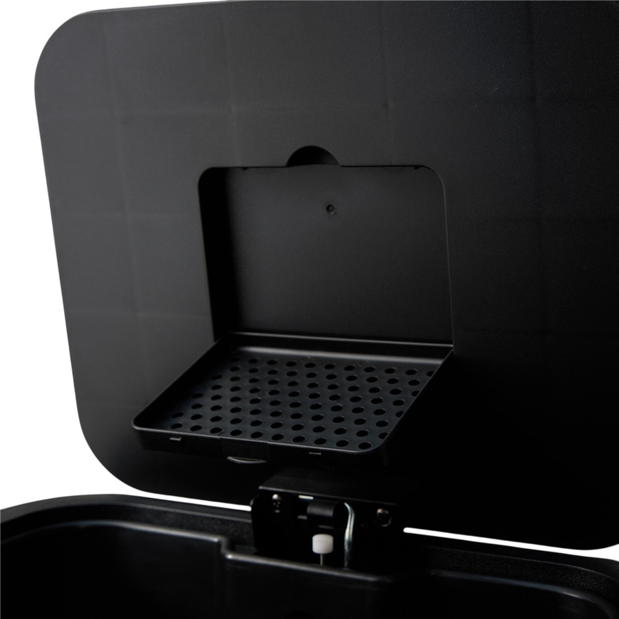 Square Mat Siyah Pedallı Çöp Kovası 30 L