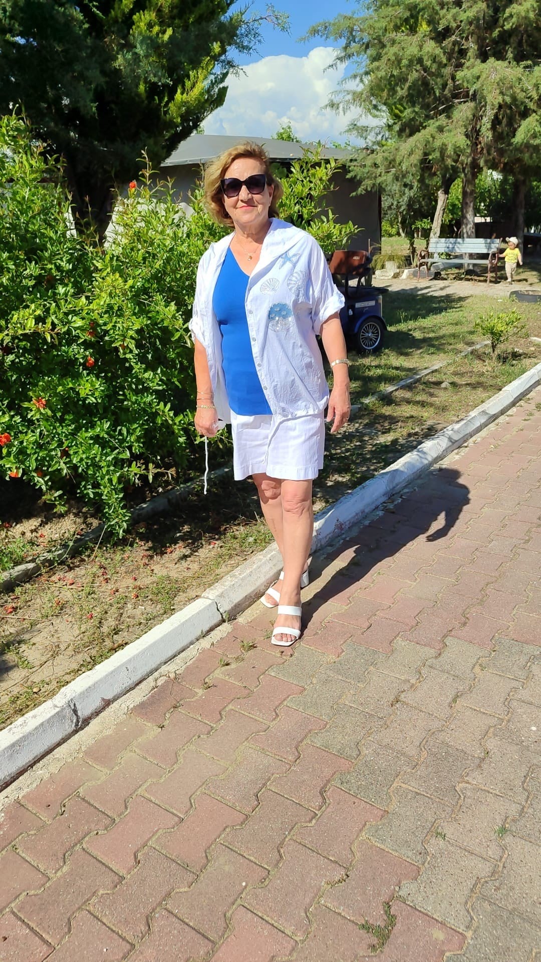 2607 Italyan Şort Beyaz