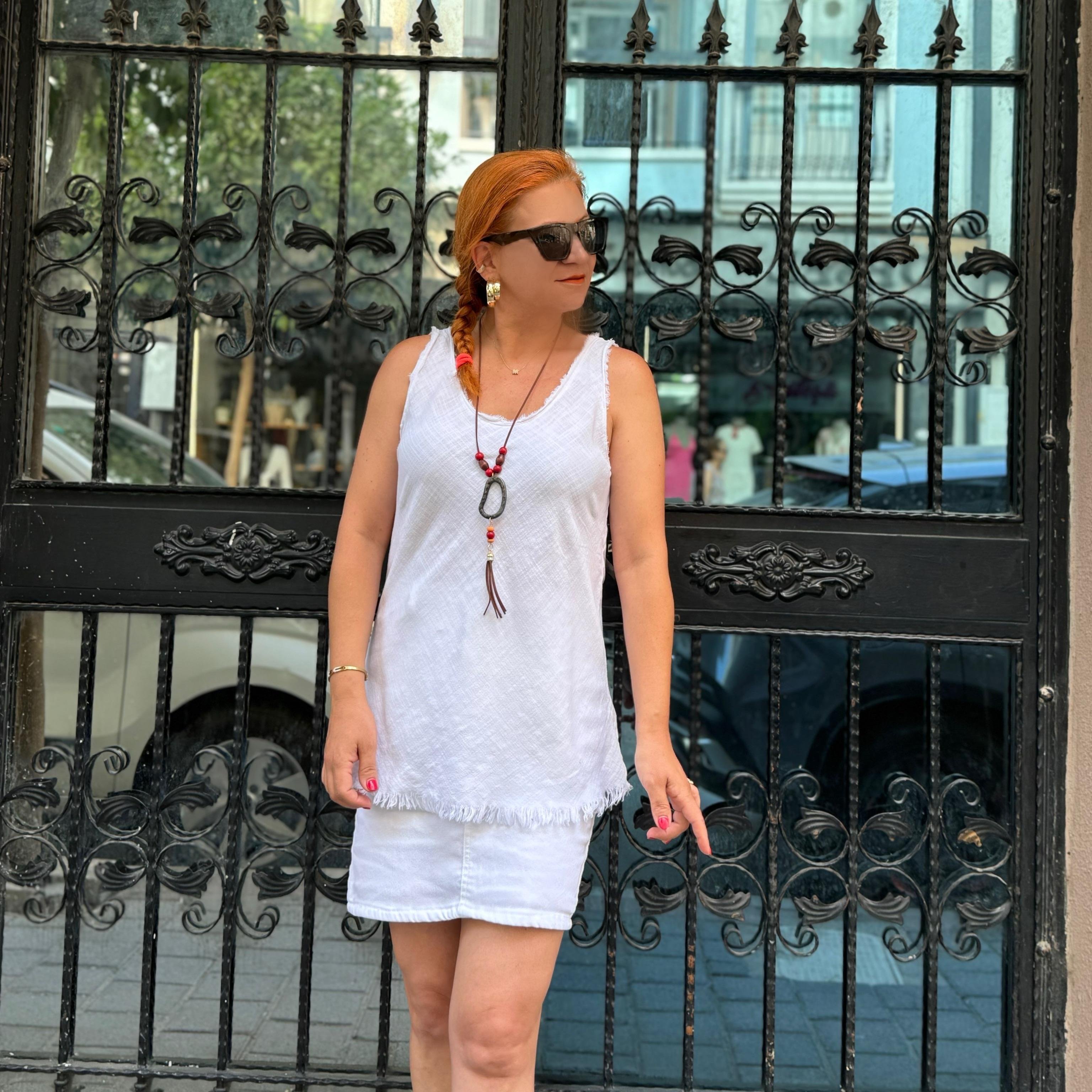 6100 KOLYE HEDİYELİ PAMUKLU ASKILI BLUZ  BEYAZ 36-40 BEDEN UYUMLUDUR 