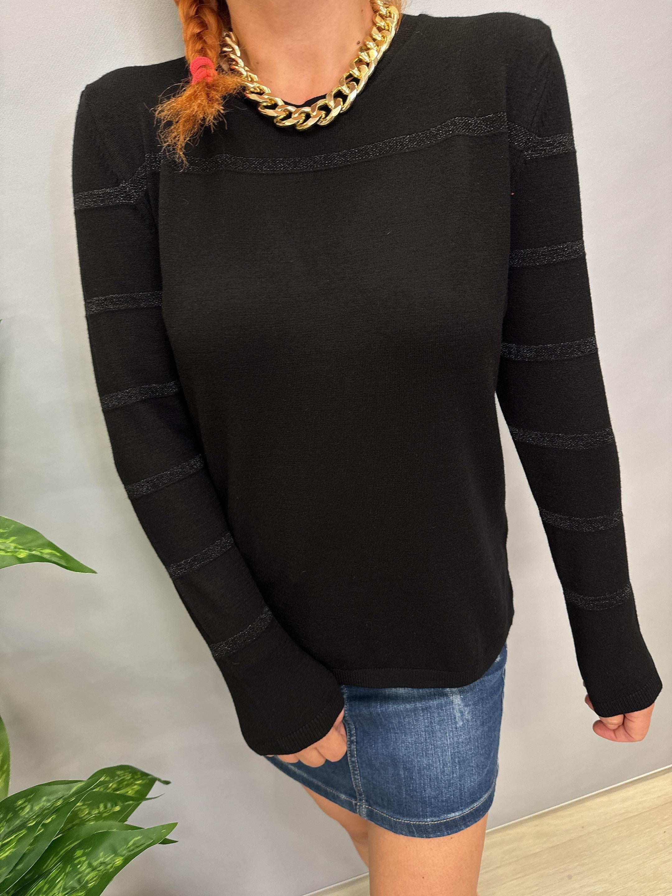 MNS 31048 ŞERİT SİM DETAY SOFT TOUCH BLUZ 42 BEDENE KADAR UYUMLUDUR SİYAH