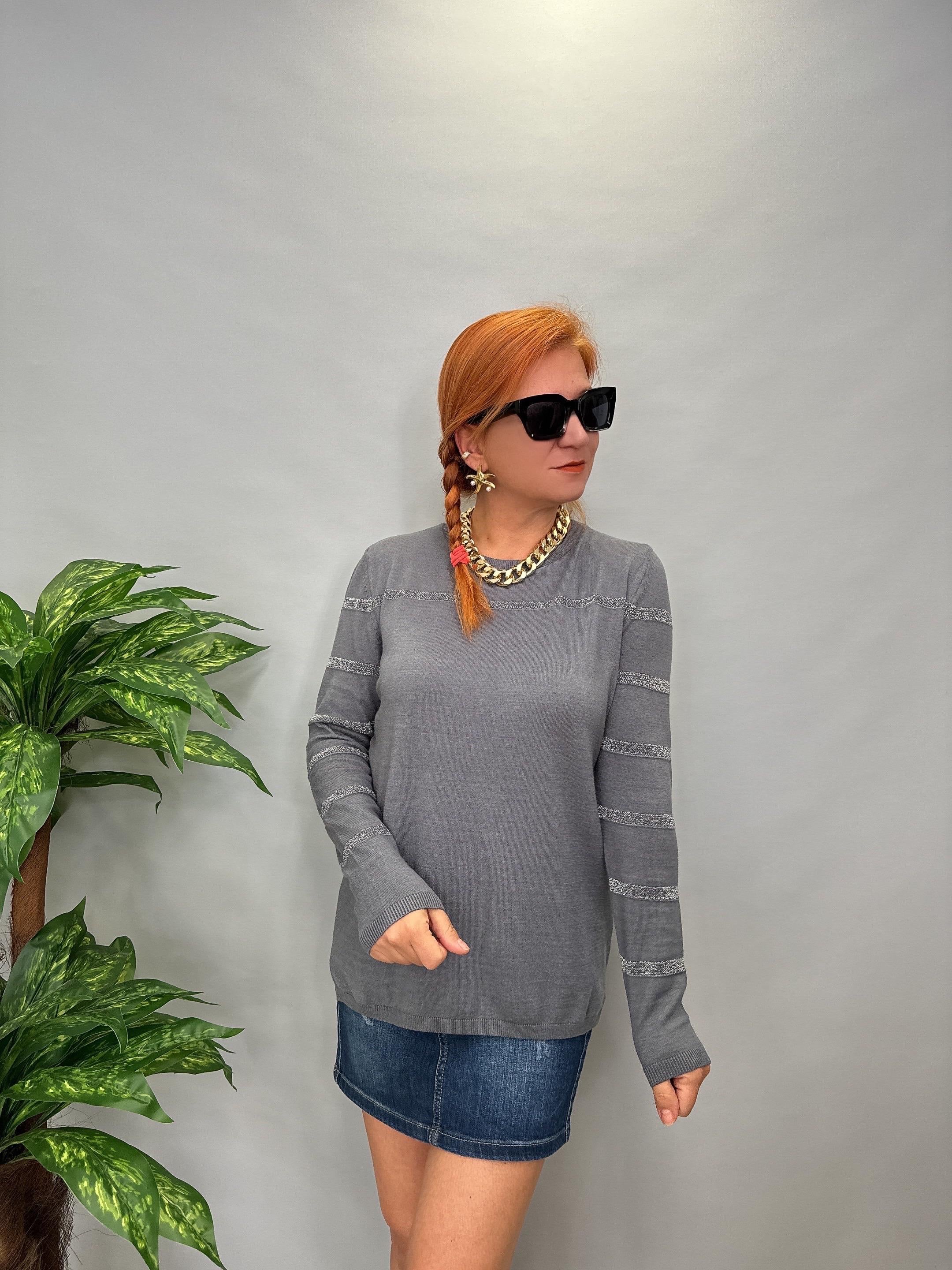 MNS 31048 ŞERİT SİM DETAY SOFT TOUCH BLUZ 42 BEDENE KADAR UYUMLUDUR GRİ