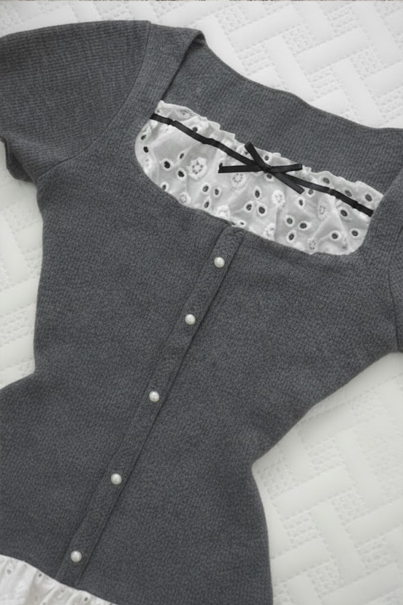Antrasit Coquette Köprü Detaylı Fırfırlı Dantelli Y2K Kısa Kollu Crop