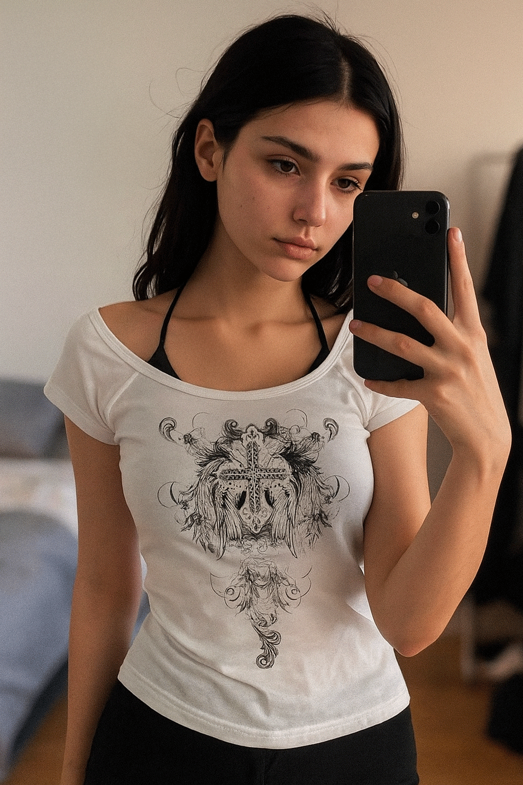 Beyaz Gotik Cross Wing Askılı Y2K Kısa Kollu Crop