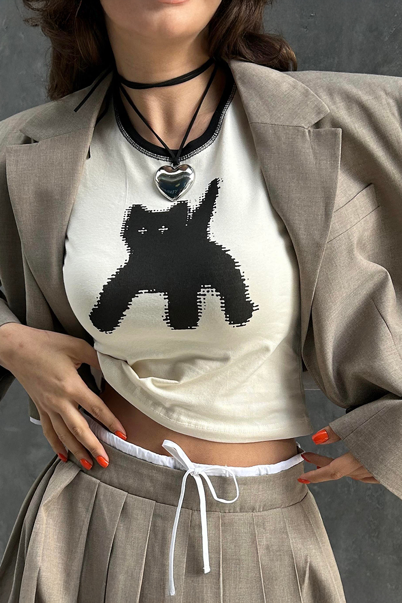 Ekru Black Cat Y2K Kısa Kollu Crop 