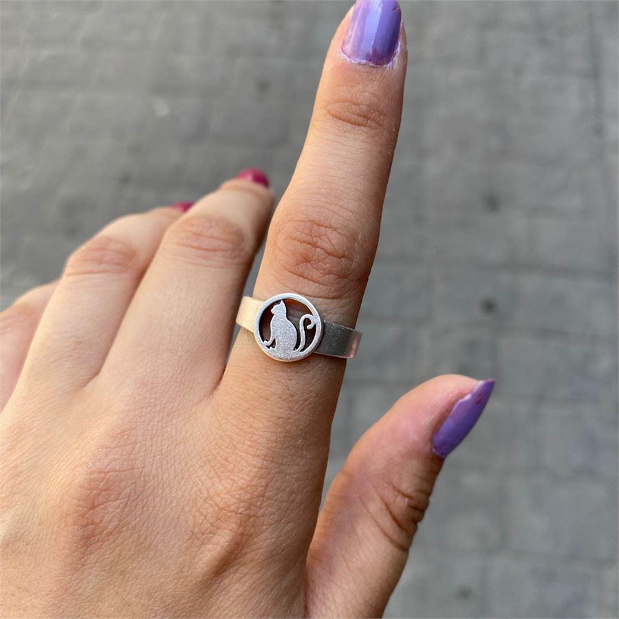 Halka İçinde Kedi Yüzük