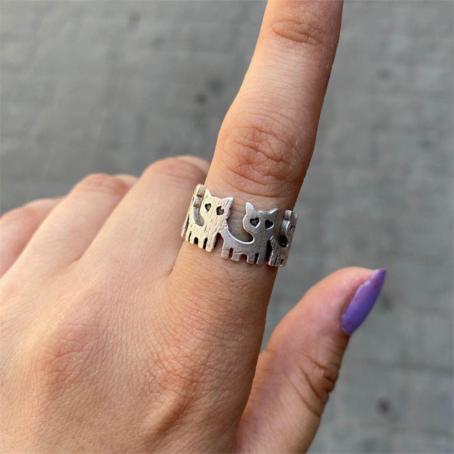 Kalp Gözlü Sıralı Kedi Yüzük