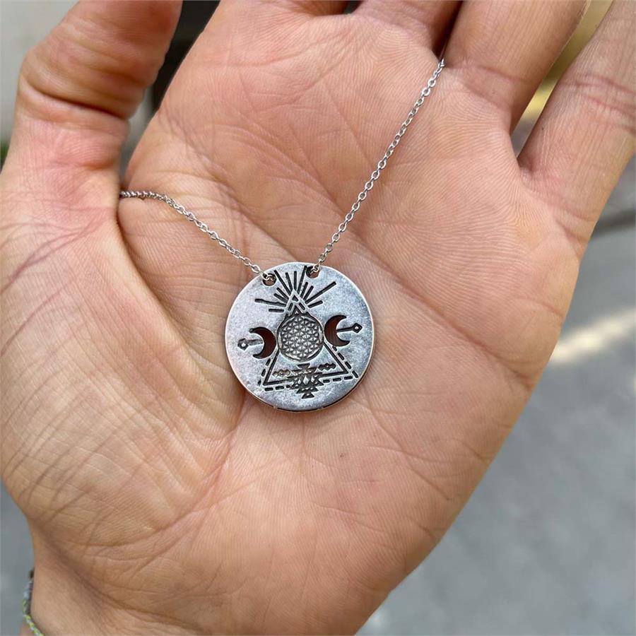 Magicial Triangle And Moon Kolye