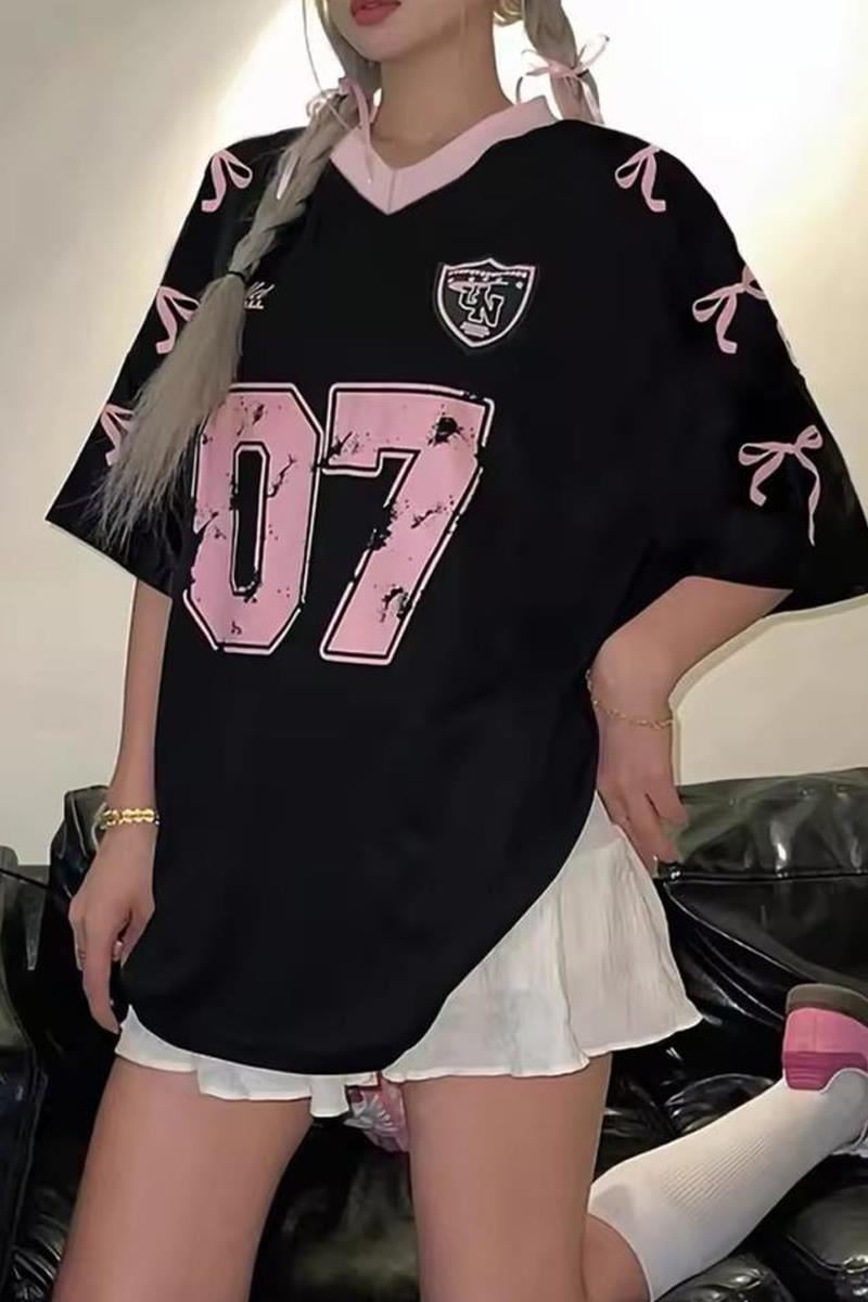 Siyah 07 Ballet Pembe Fiyonk Unisex T-shirt