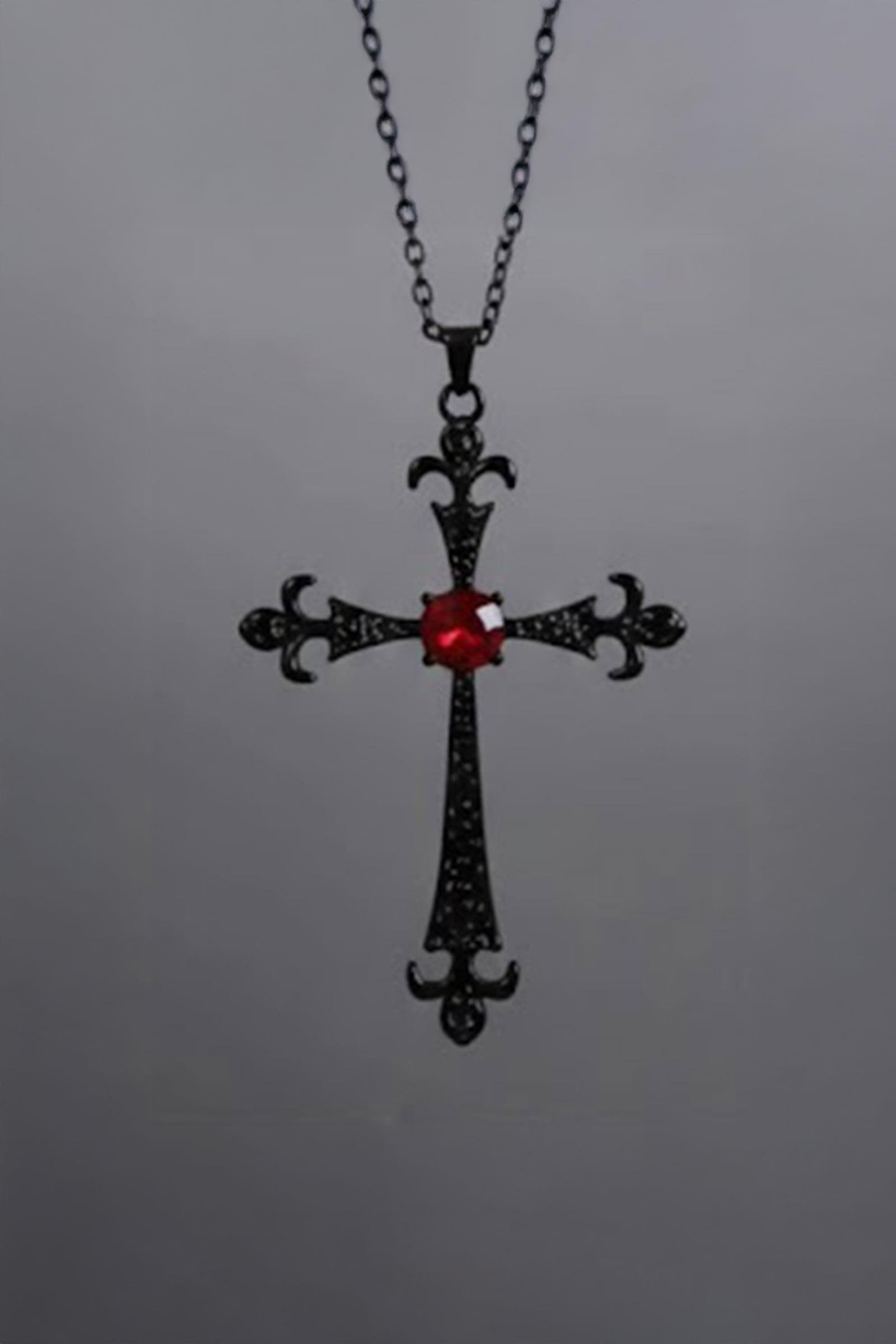 Siyah Gotik Kırmızı Taşlı Fleur De Lis Haç Kolye
