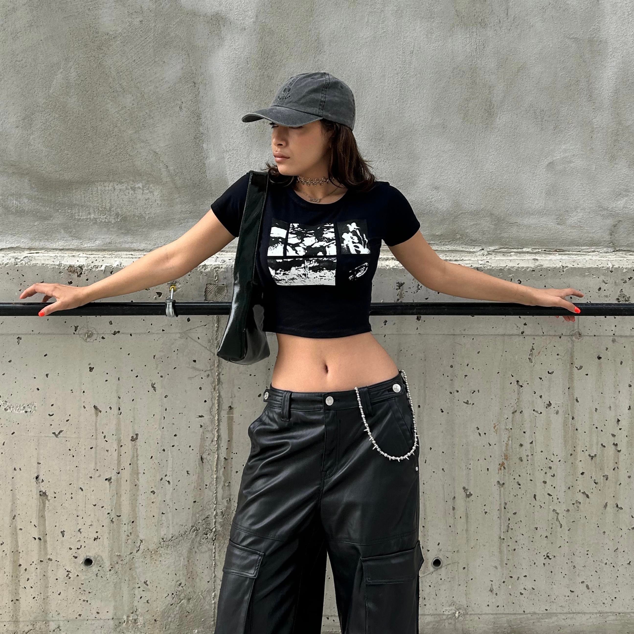 Siyah Harajuku Fashion Horror Collage Kısa Kollu Crop