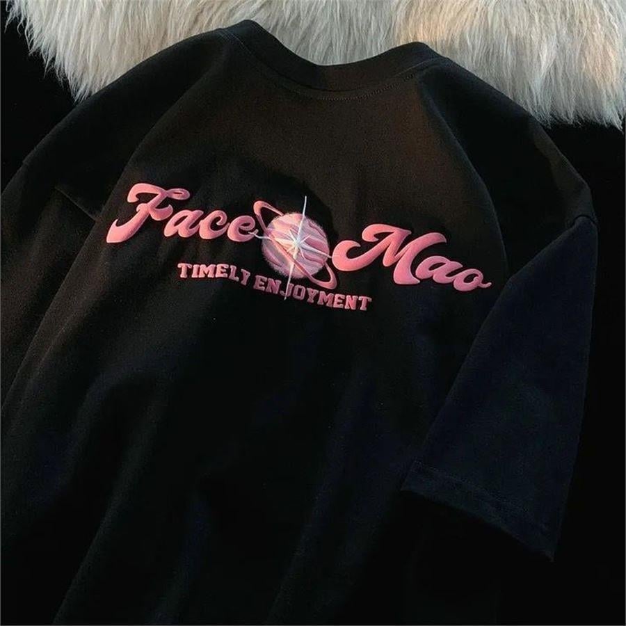 Siyah Timely Enjoyment Unisex T-Shirt