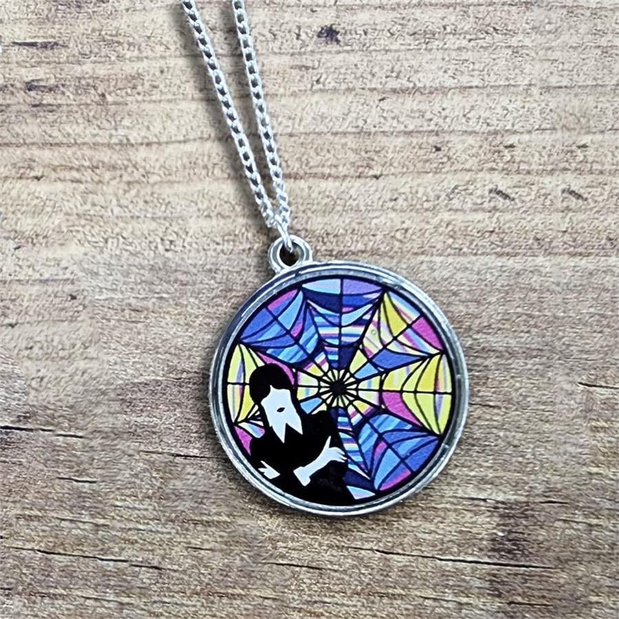 Wednesday - Wednesday Addams Mirror Web Yuvarlak Kolye 