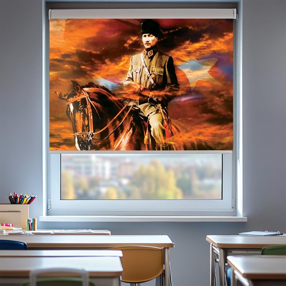 At Üstünde Atatürk Postersli Stor Perde